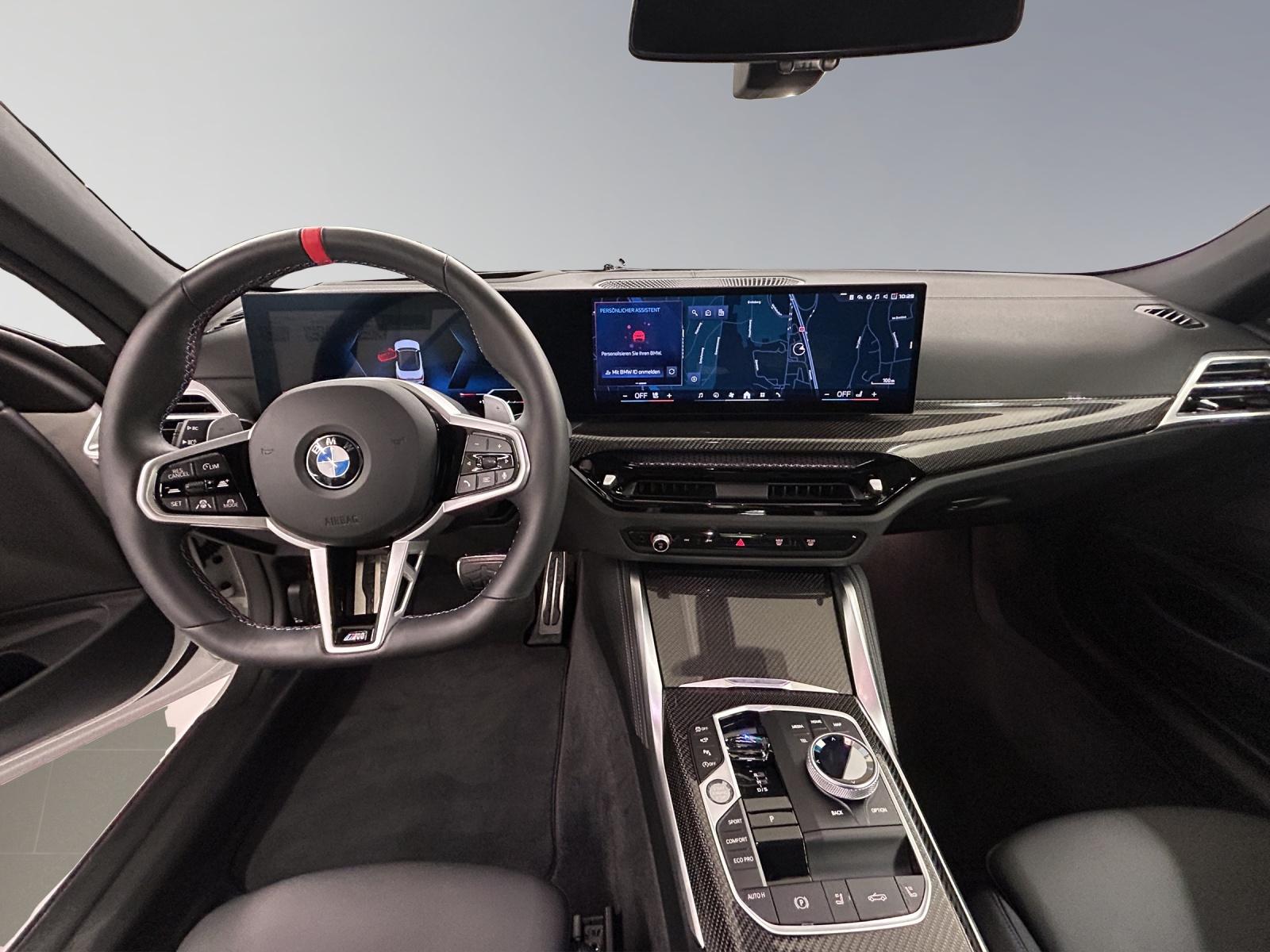 BMW M440i xDrive Cabrio-image-17