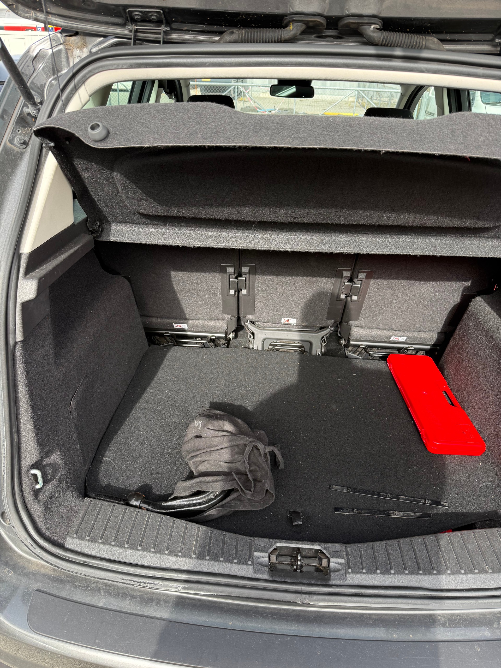 FORD C-Max 1.0 SCTi Titanium-image-9