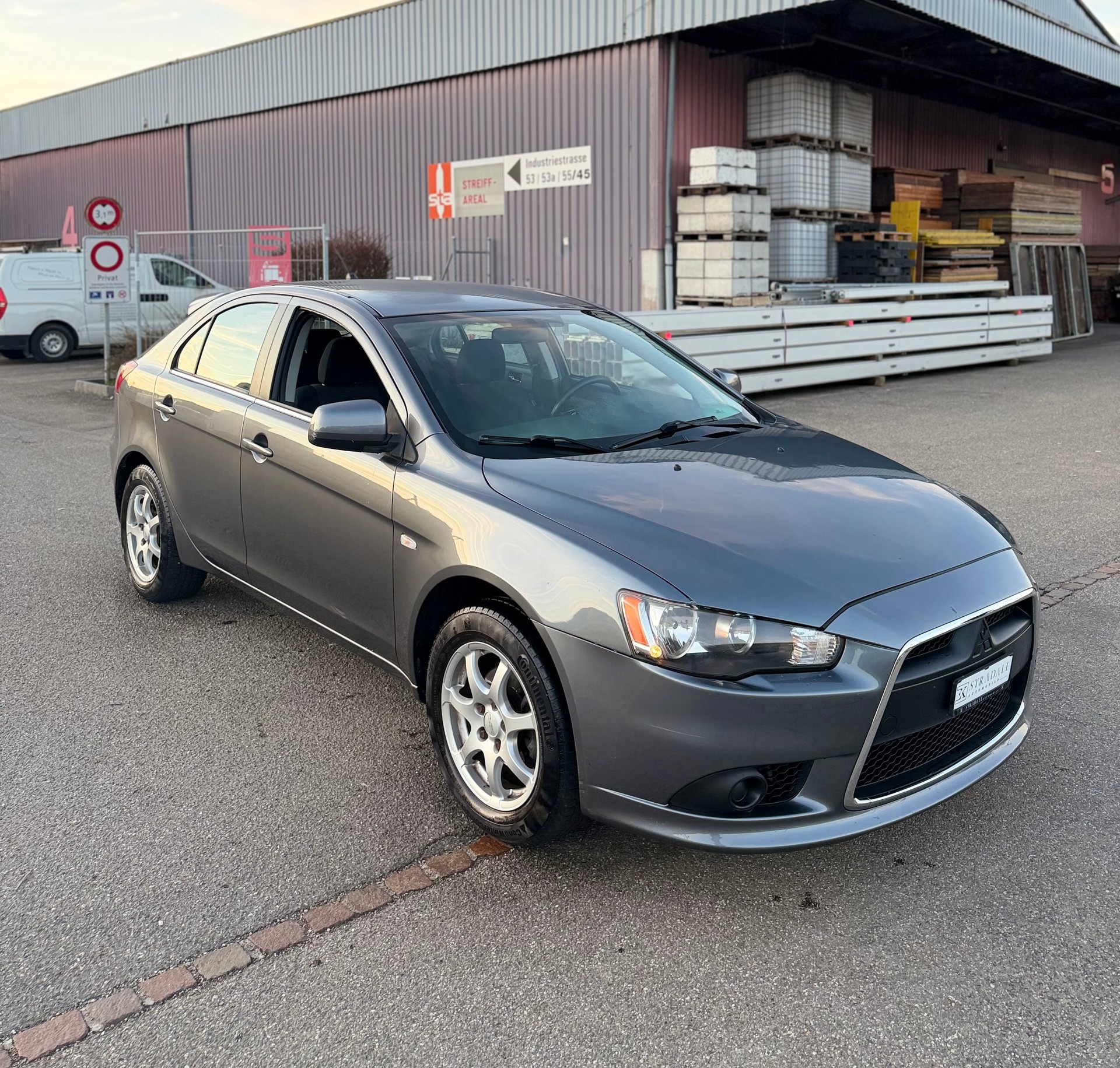 MITSUBISHI Lancer Sportback 1.8 Instyle CVT-image-2