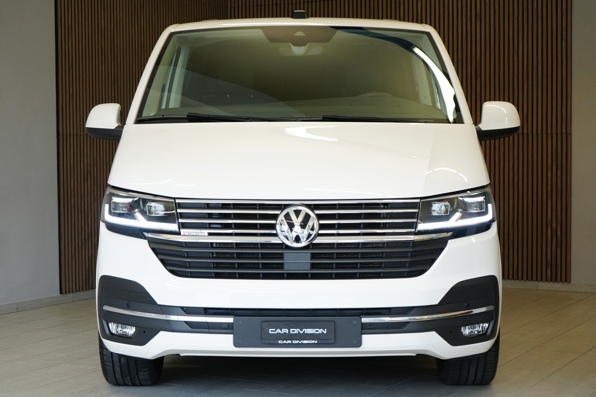 VW T6.1 Multivan 2.0 Bi-TDI Generation Six 4Motion DSG-showroom-element-3