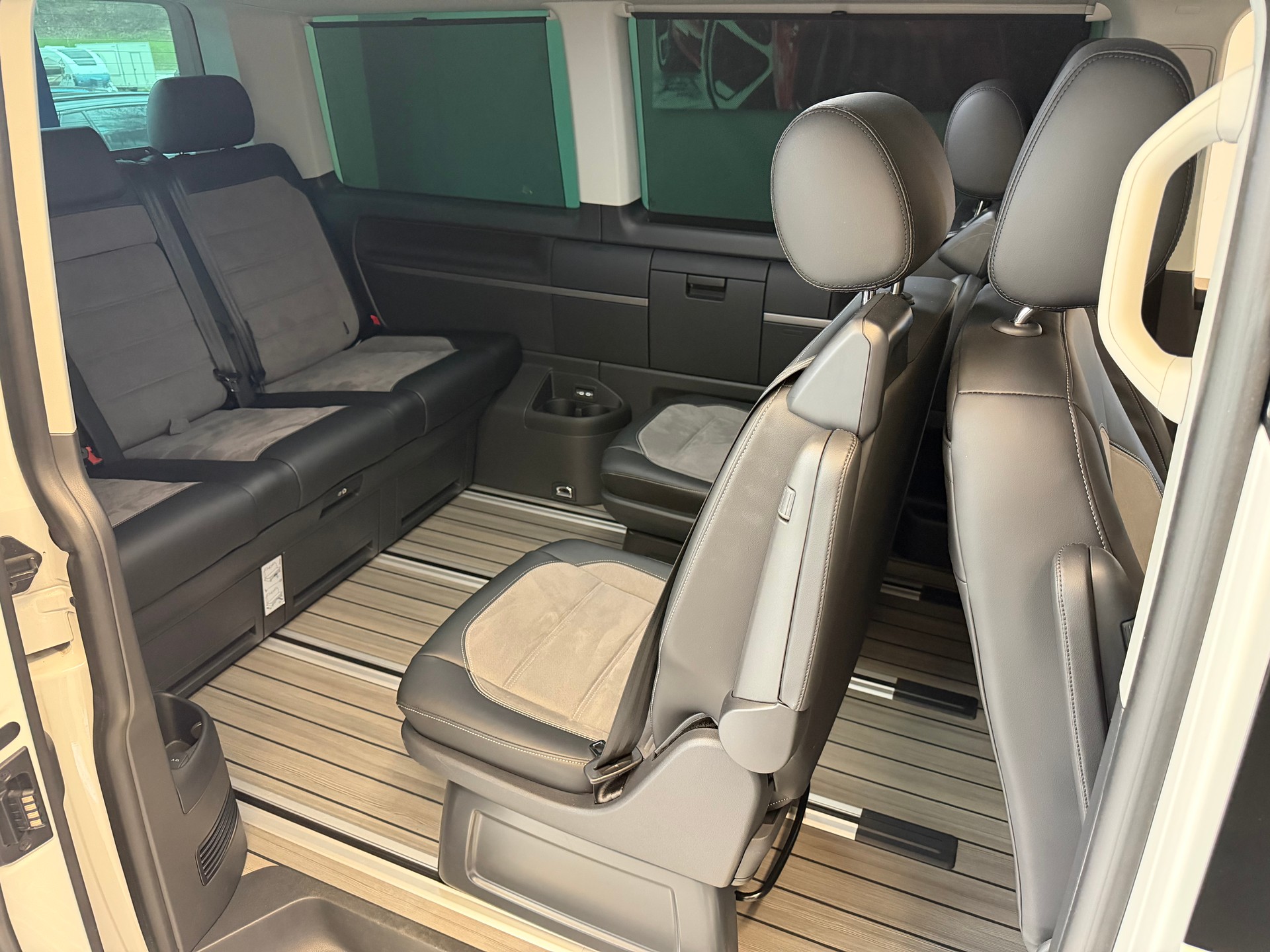 VW T6.1 Multivan 2.0 Bi-TDI Generation Six 4Motion DSG-image-20