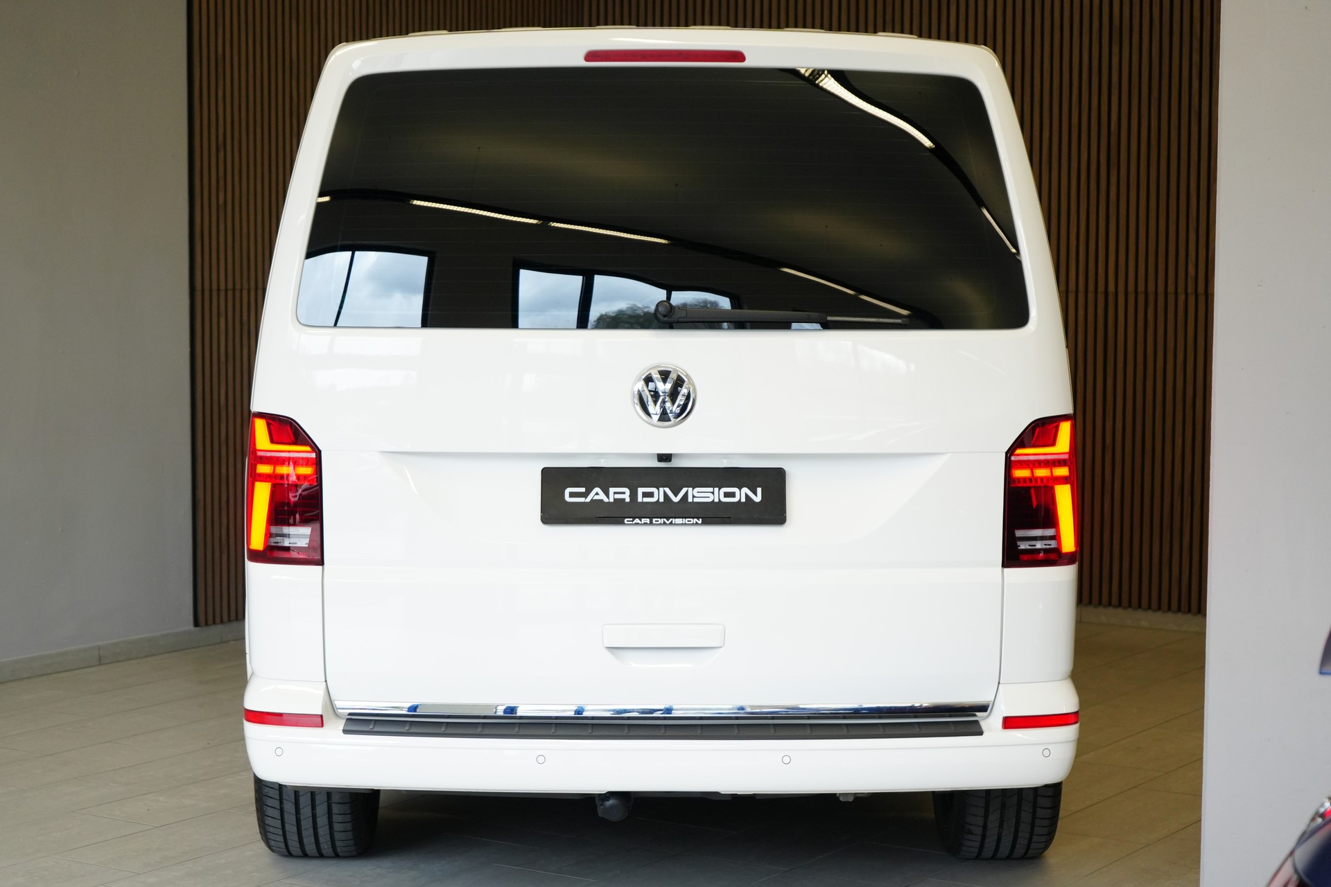 VW T6.1 Multivan 2.0 Bi-TDI Generation Six 4Motion DSG-image-8