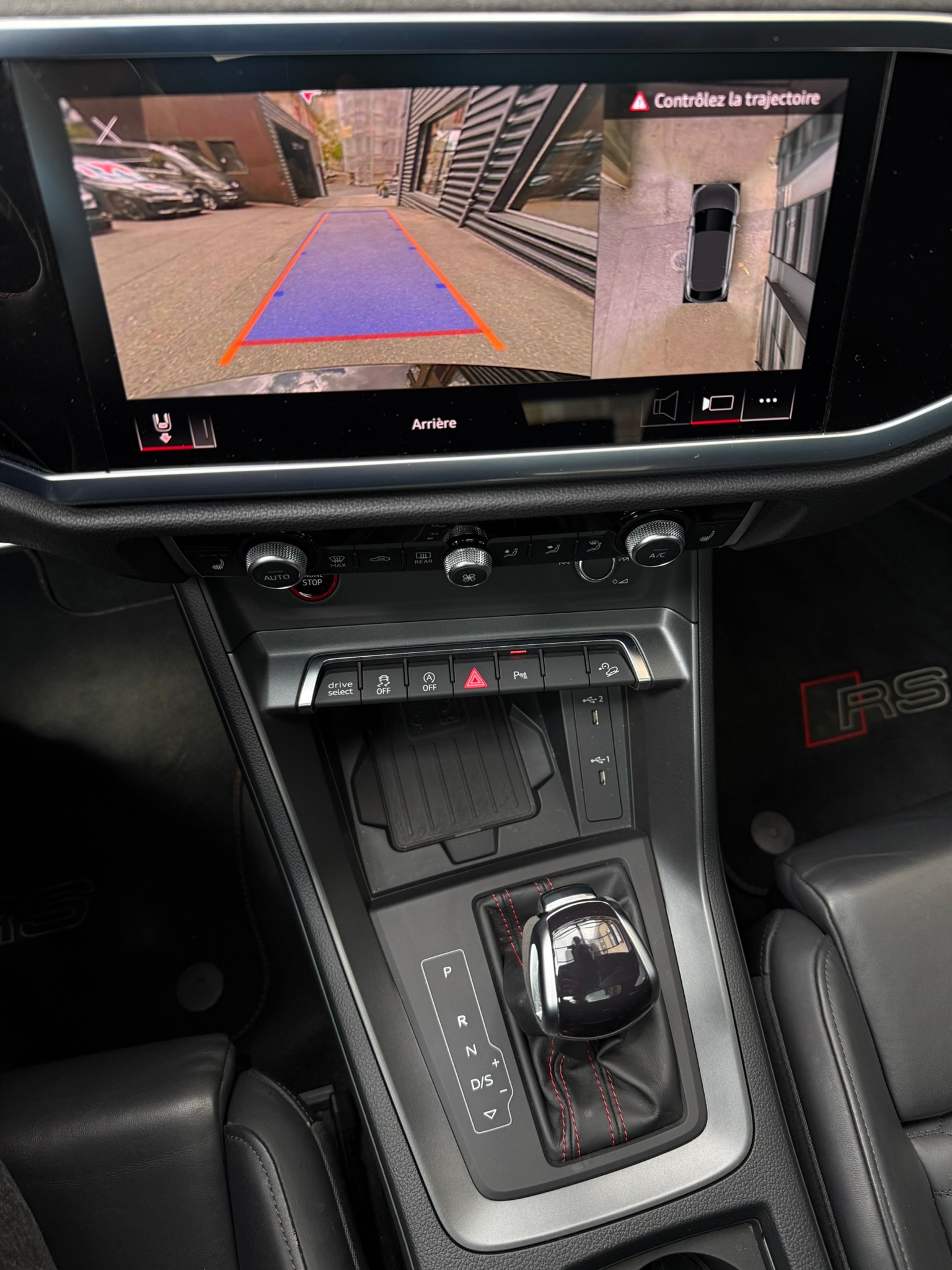 AUDI RS Q3 Sportback quattro S tronic-image-14
