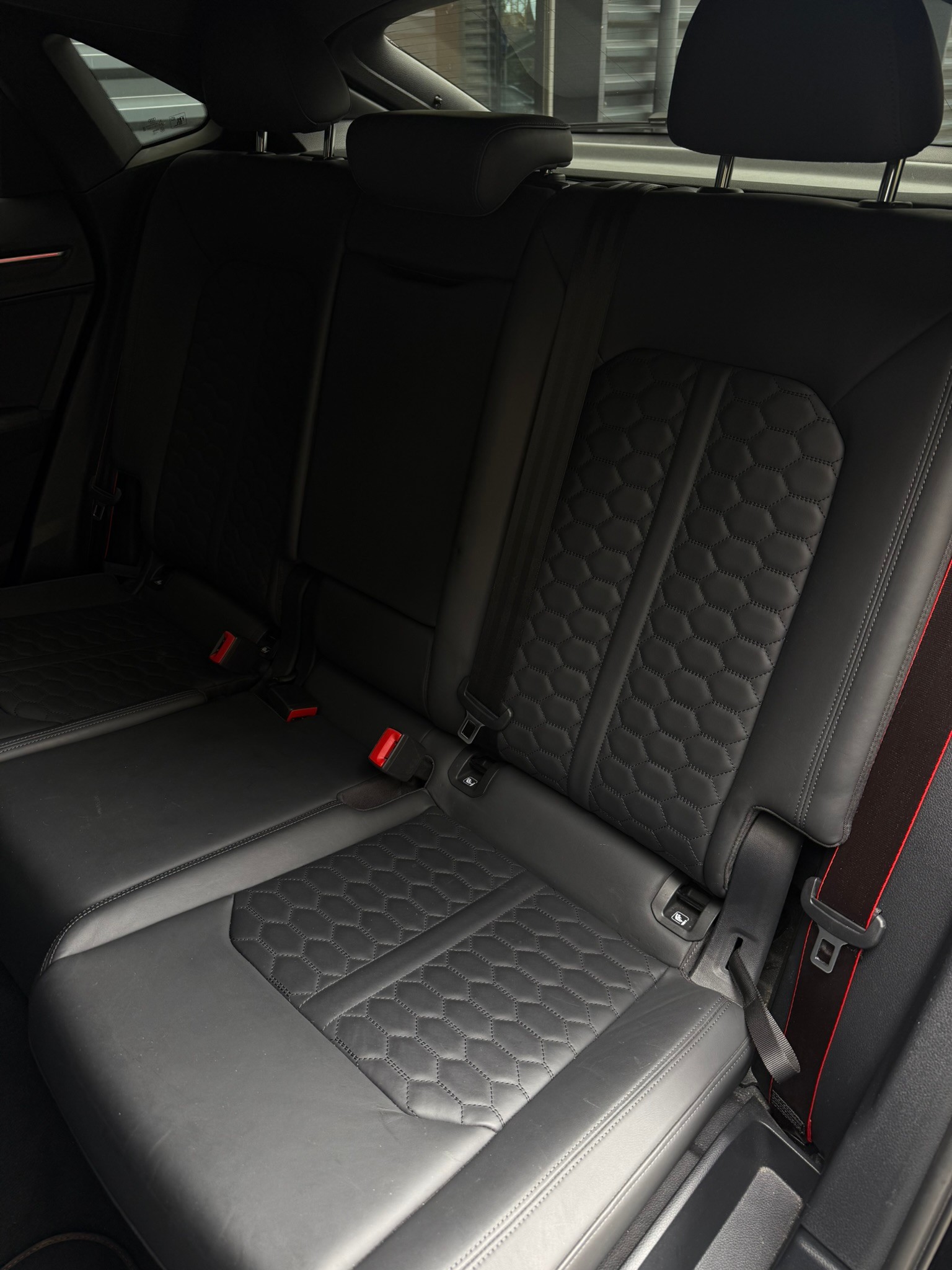 AUDI RS Q3 Sportback quattro S tronic-image-9