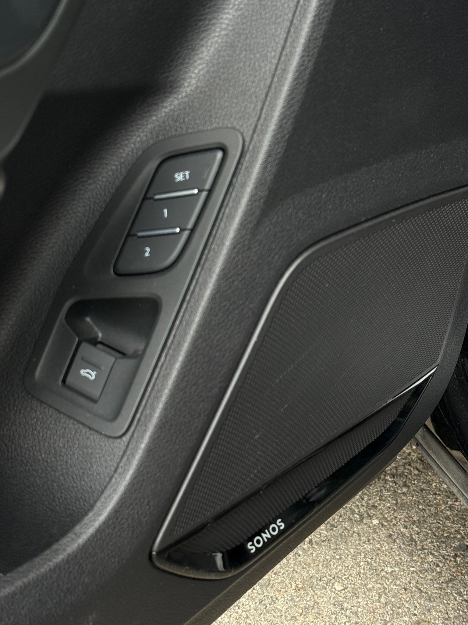 AUDI RS Q3 Sportback quattro S tronic-image-11