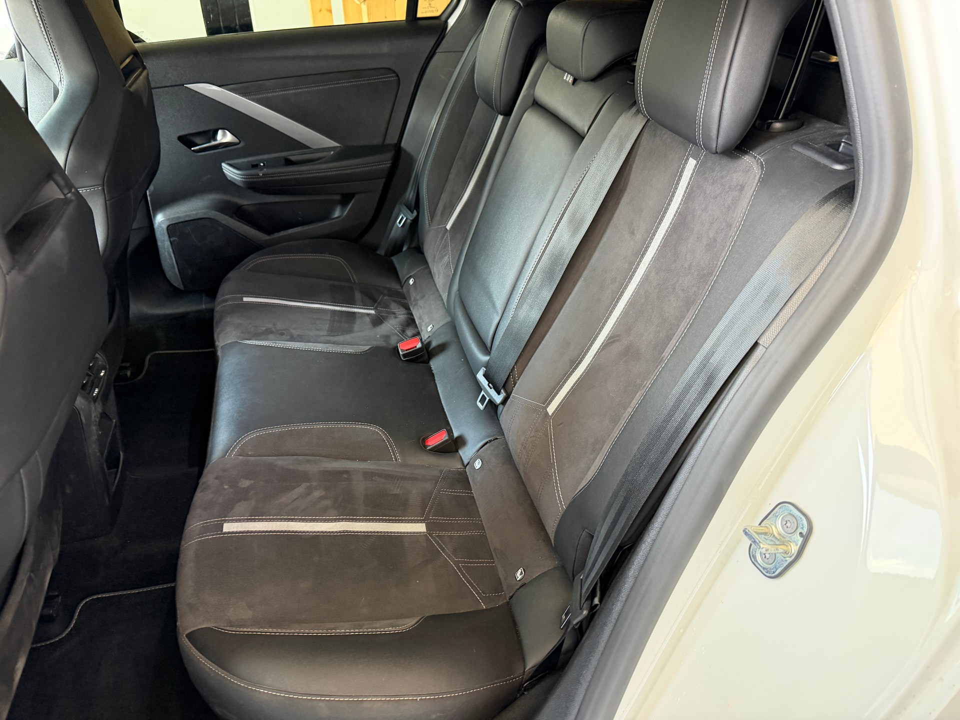 OPEL Astra Sports Tourer 1.6 T PHEV 225 GSe-image-12
