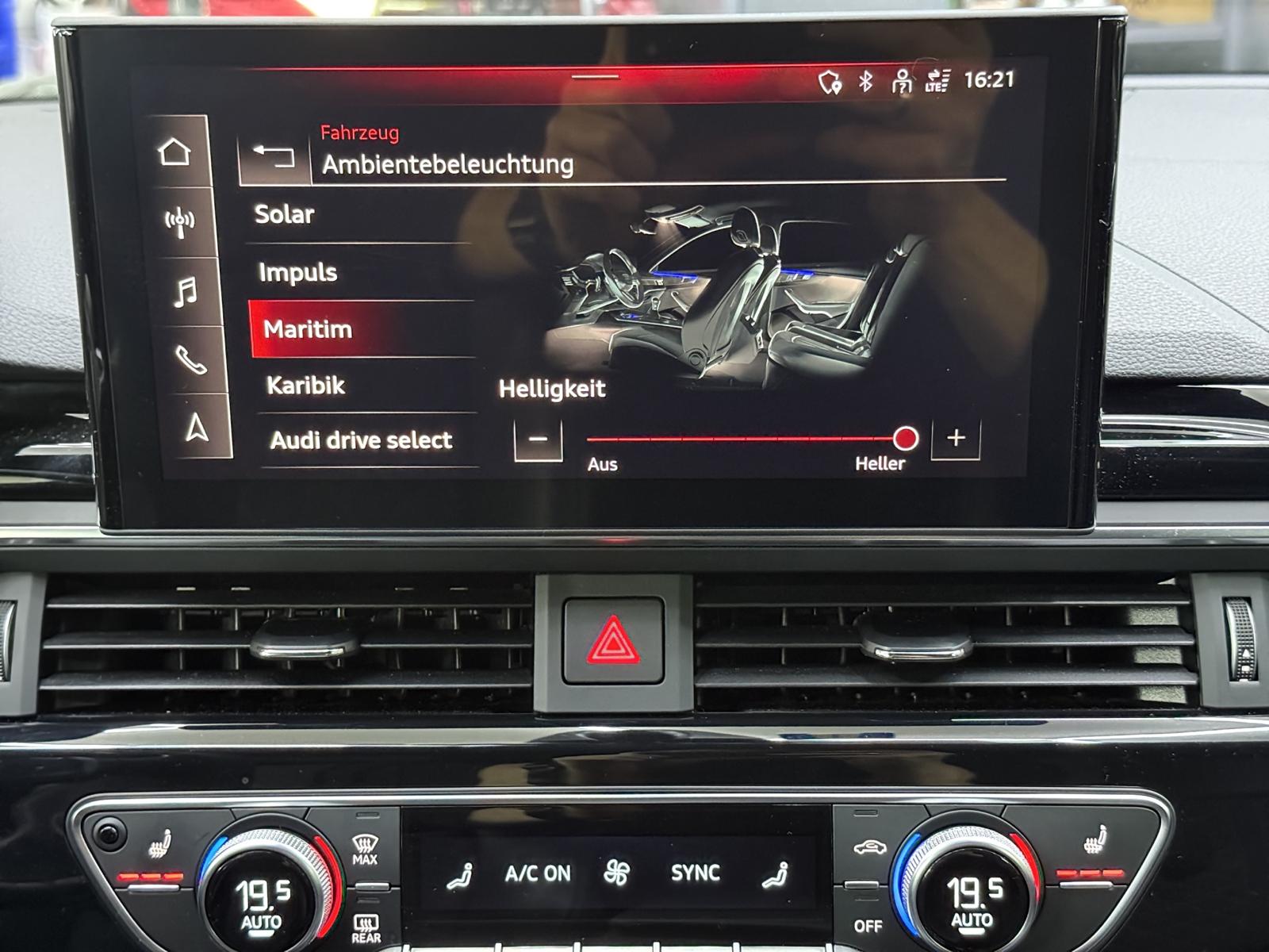 AUDI RS4 Avant quattro tiptronic-image-23