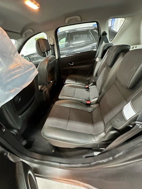 RENAULT Scénic 1.4 16V Turbo Privilège-image-6