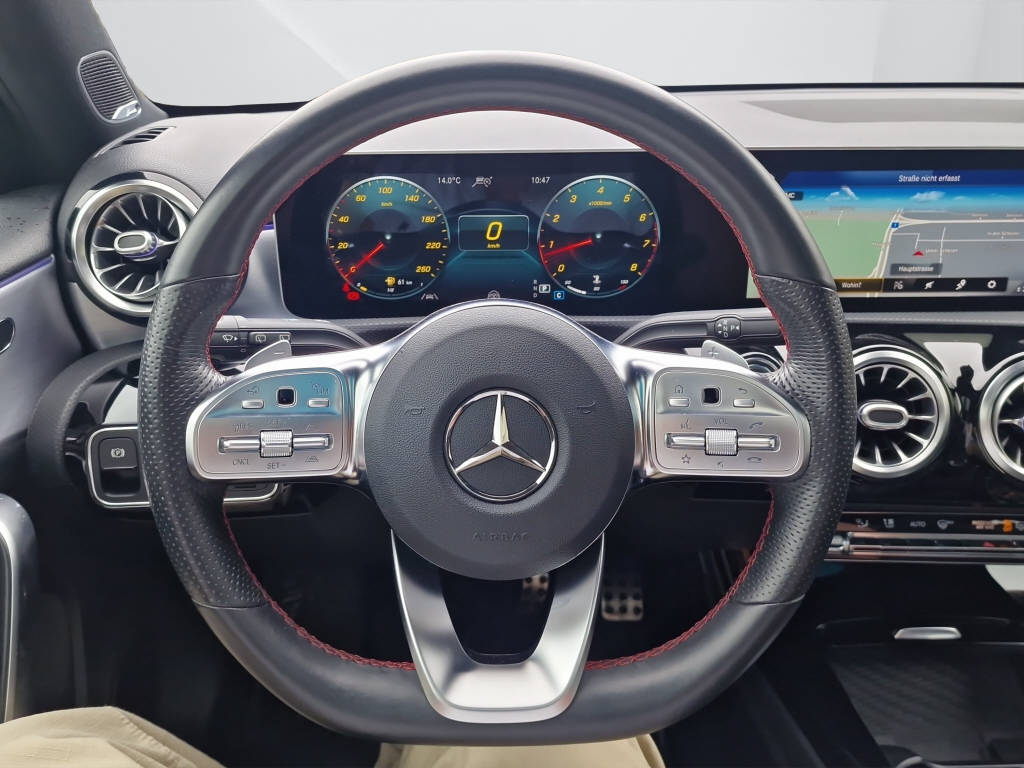 MERCEDES-BENZ A 250 AMG Line 4m-image-13