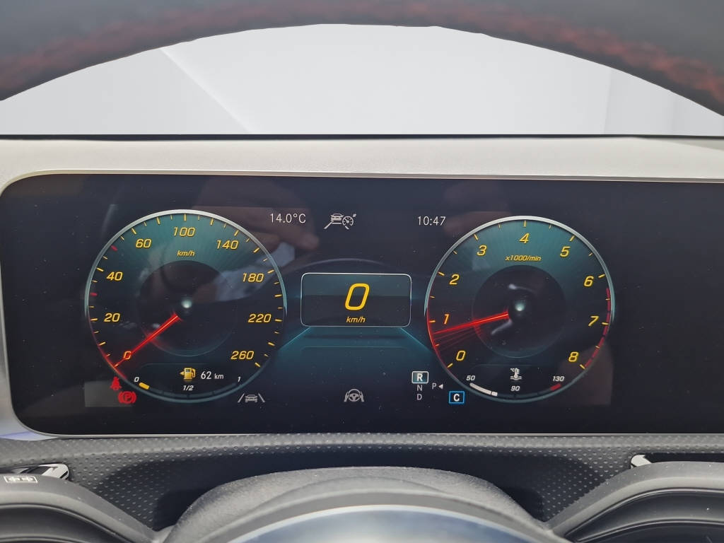 MERCEDES-BENZ A 250 AMG Line 4m-image-12