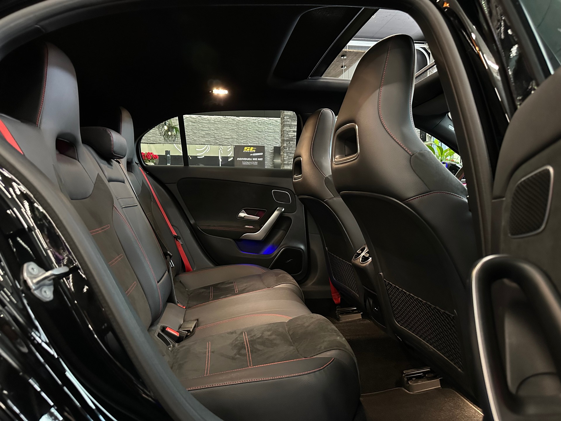 MERCEDES-BENZ A 35 AMG 4Matic Speedshift-image-20