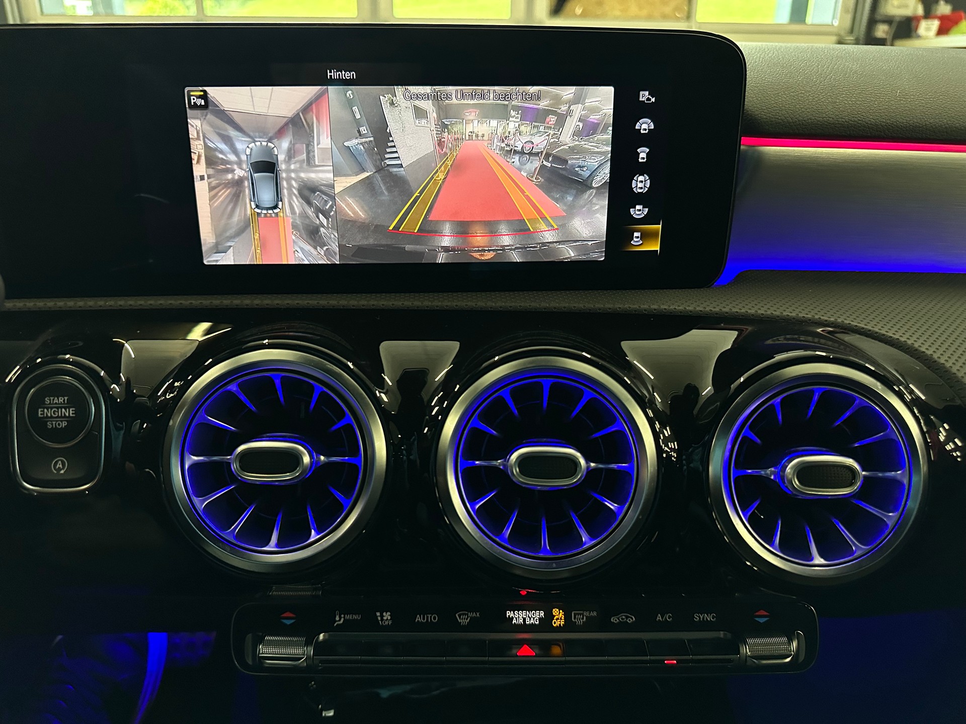 MERCEDES-BENZ A 35 AMG 4Matic Speedshift-image-11