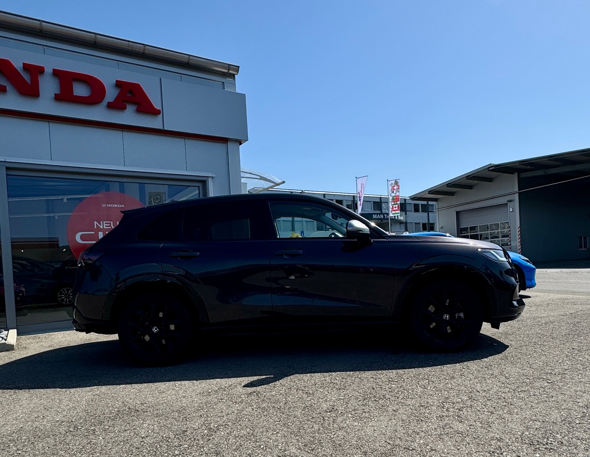HONDA ZR-V 2.0i MMD Hybrid Sport Automatic Ruse Black Met. Garantie bis 07/28 und Gratisservice 01/29-showroom-element-3