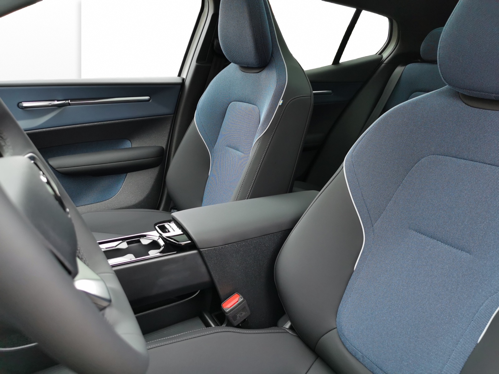 VOLVO EX30 E60 Ultra-image-8