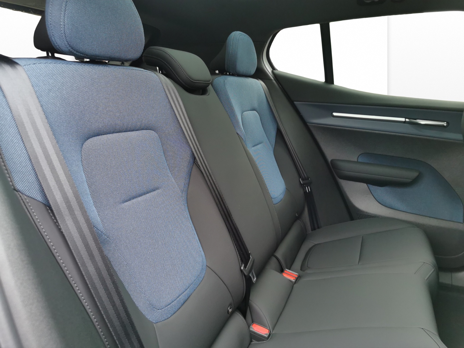 VOLVO EX30 E60 Ultra-image-11