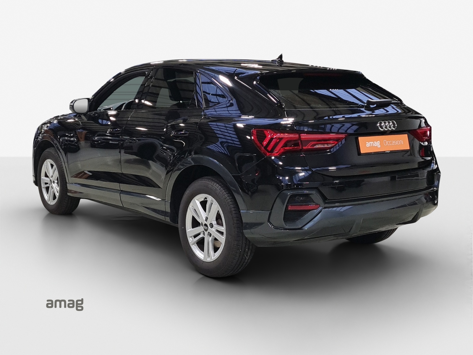 AUDI Q3 Sportback 35 TFSI S line Attraction S-tronic-showroom-element-2
