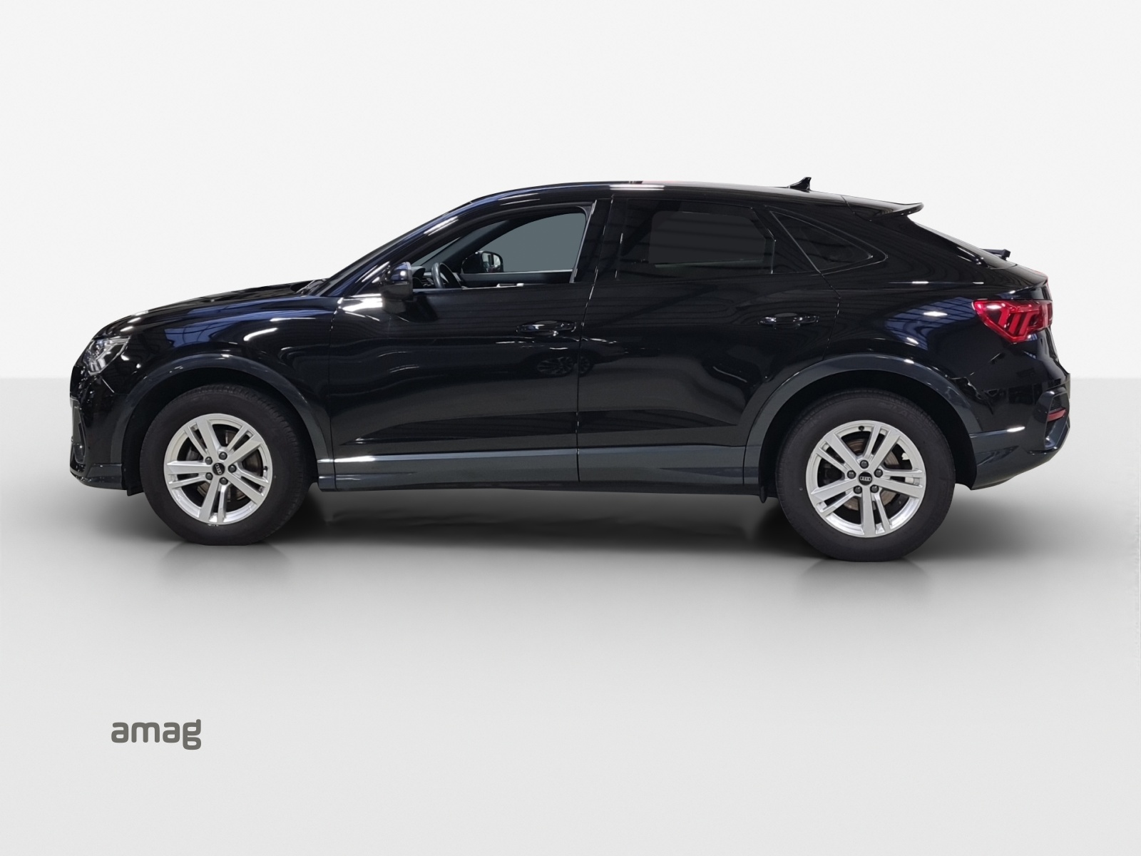 AUDI Q3 Sportback 35 TFSI S line Attraction S-tronic-showroom-element-1