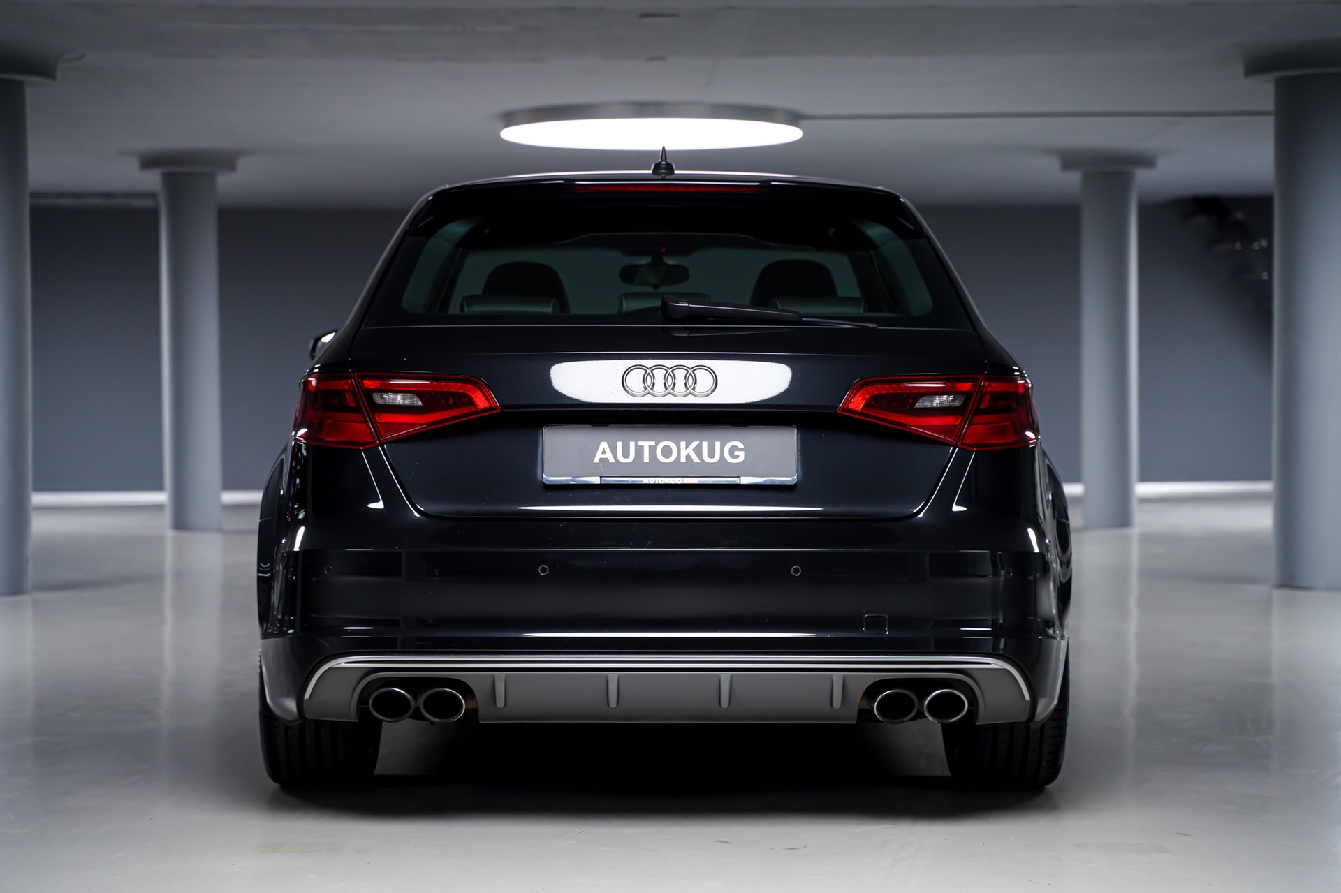 AUDI S3 Sportback 2.0 TFSI quattro-image-4
