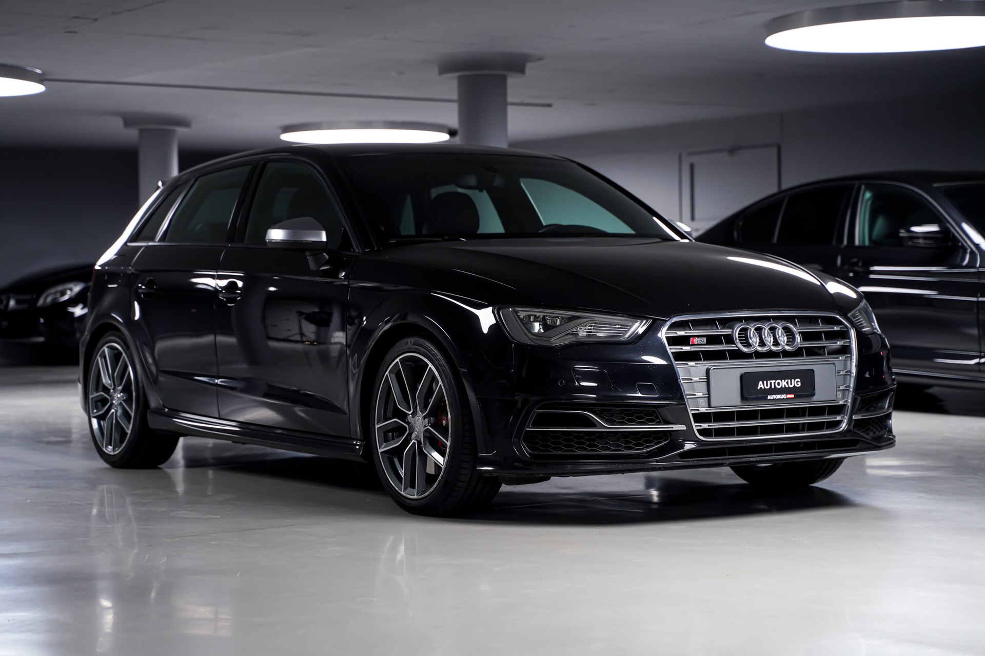 AUDI S3 Sportback 2.0 TFSI quattro-showroom-element-2