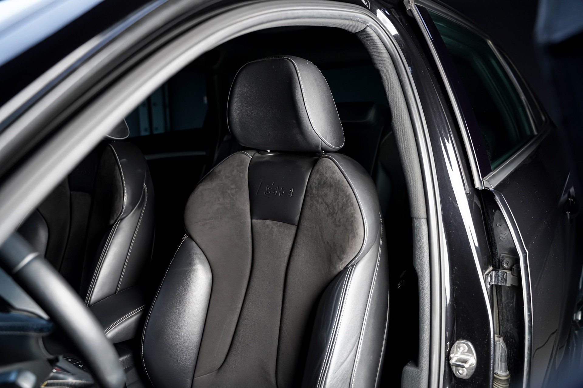 AUDI S3 Sportback 2.0 TFSI quattro-image-10