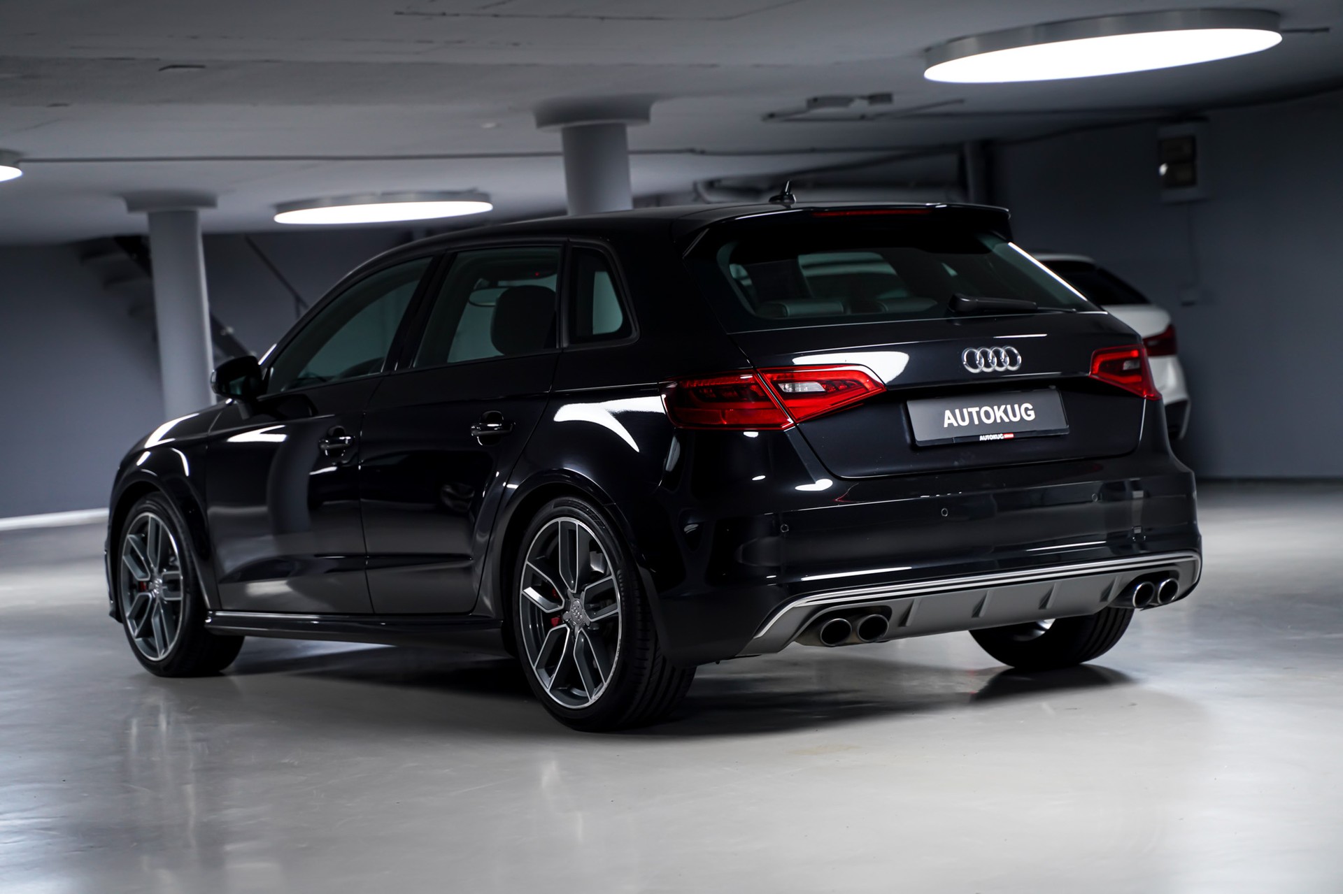 AUDI S3 Sportback 2.0 TFSI quattro-image-5