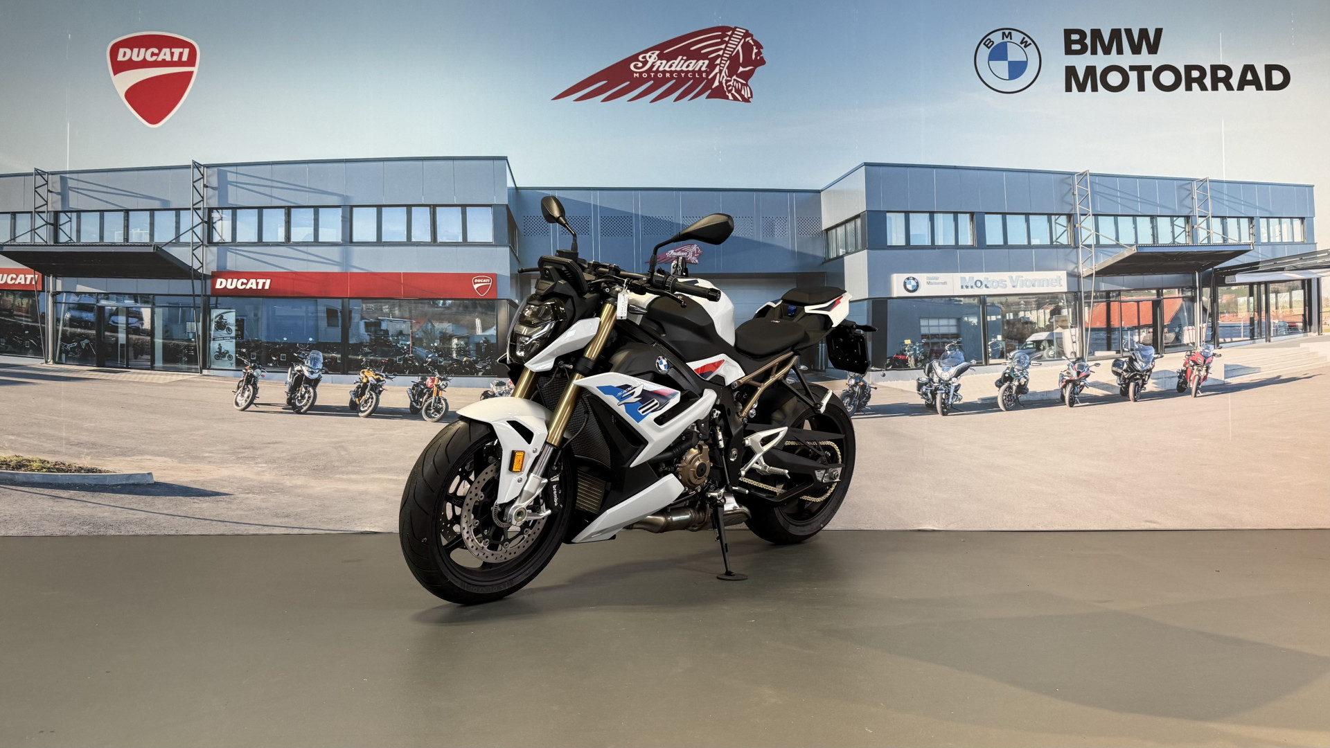 BMW S 1000 R M Prime 5000CHF inclus / Leasing dès 2.9%-showroom-element-2