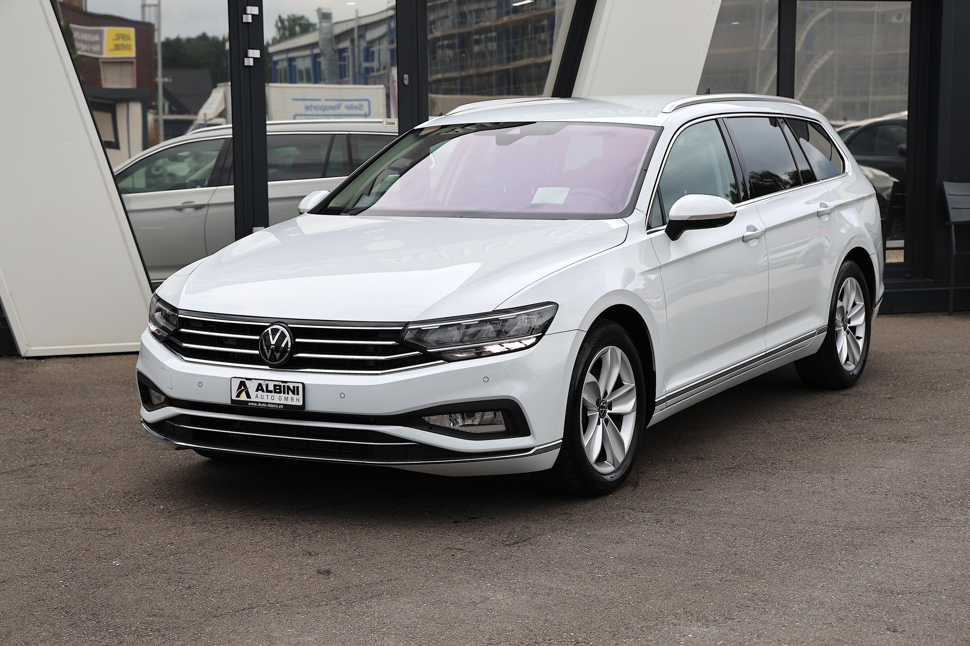 VW Passat 2.0 TDI BMT Elegance 4Motion DSG-showroom-element-1