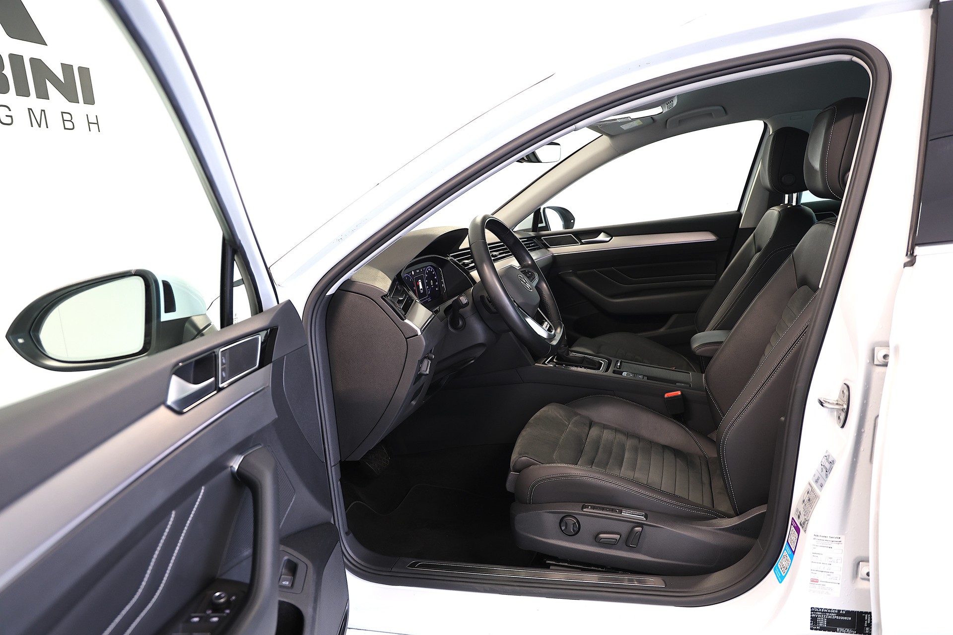 VW Passat 2.0 TDI BMT Elegance 4Motion DSG-image-7