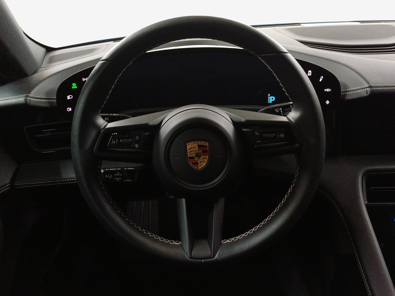 PORSCHE Taycan 4S-image-10