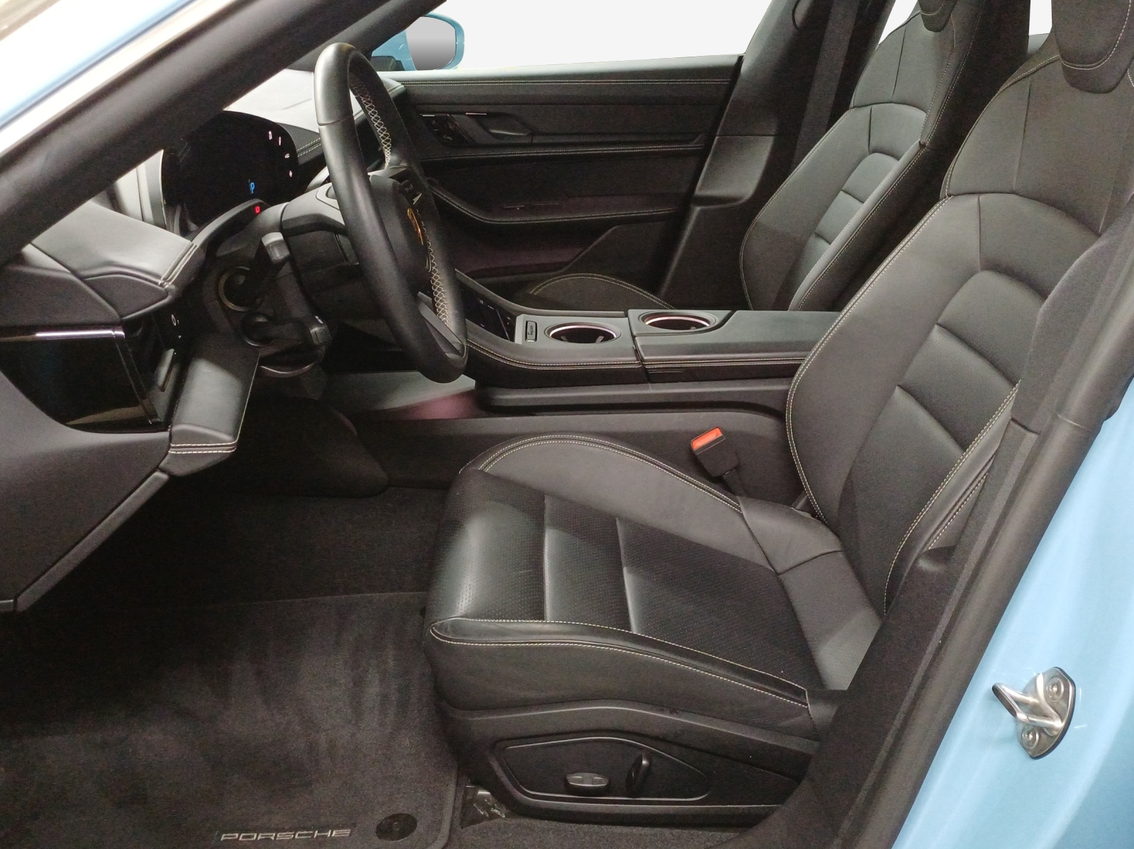 PORSCHE Taycan 4S-image-8