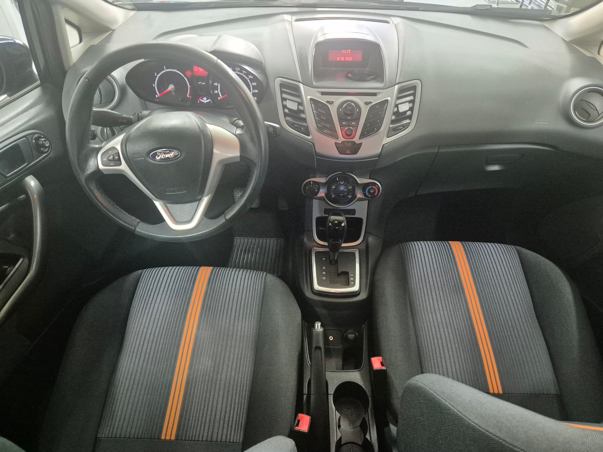 FORD Fiesta 1.4 16V Colourline Automatic-image-20