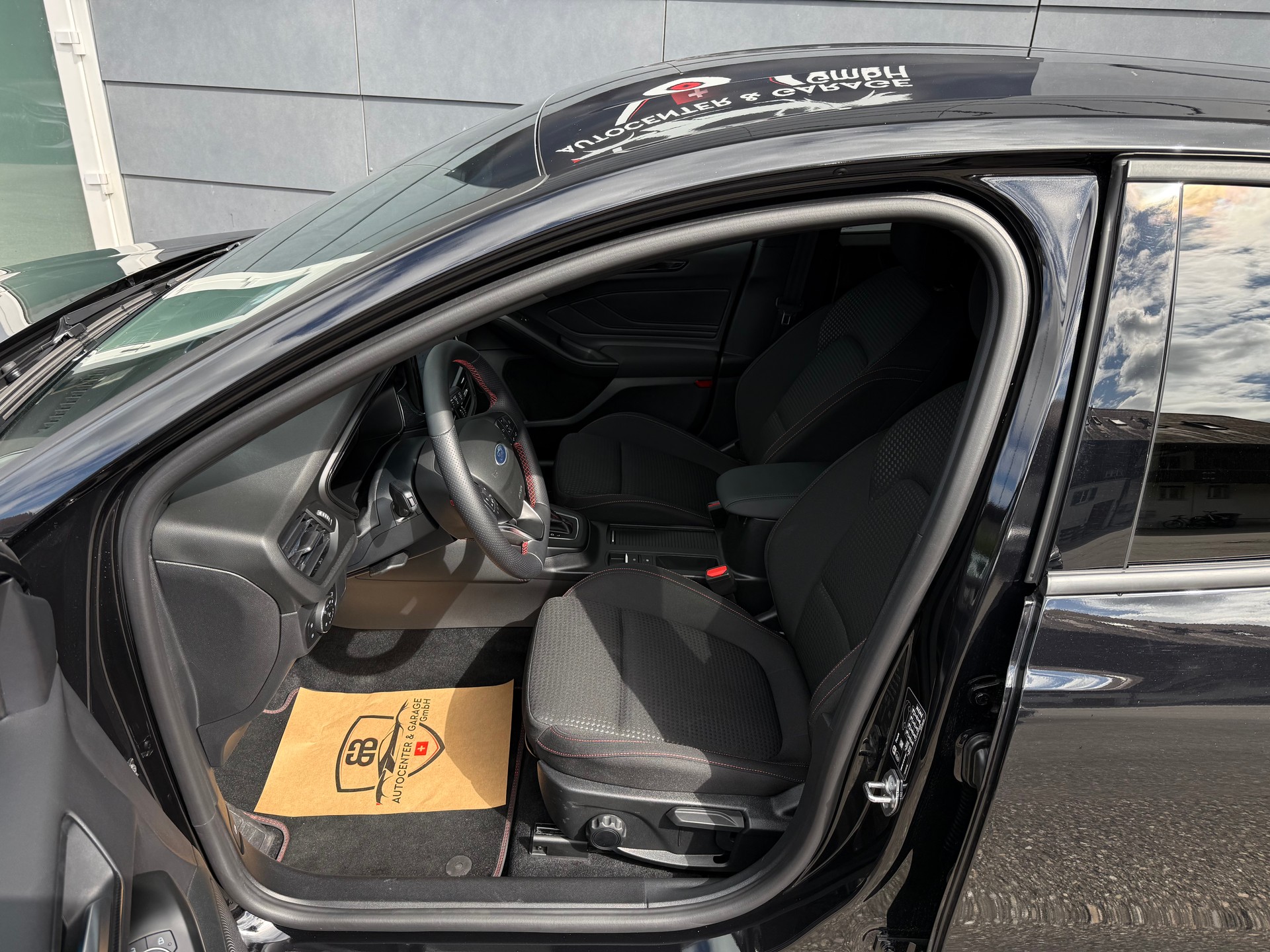 FORD Focus 1.0 MHEV ST-Line X Automat-image-8