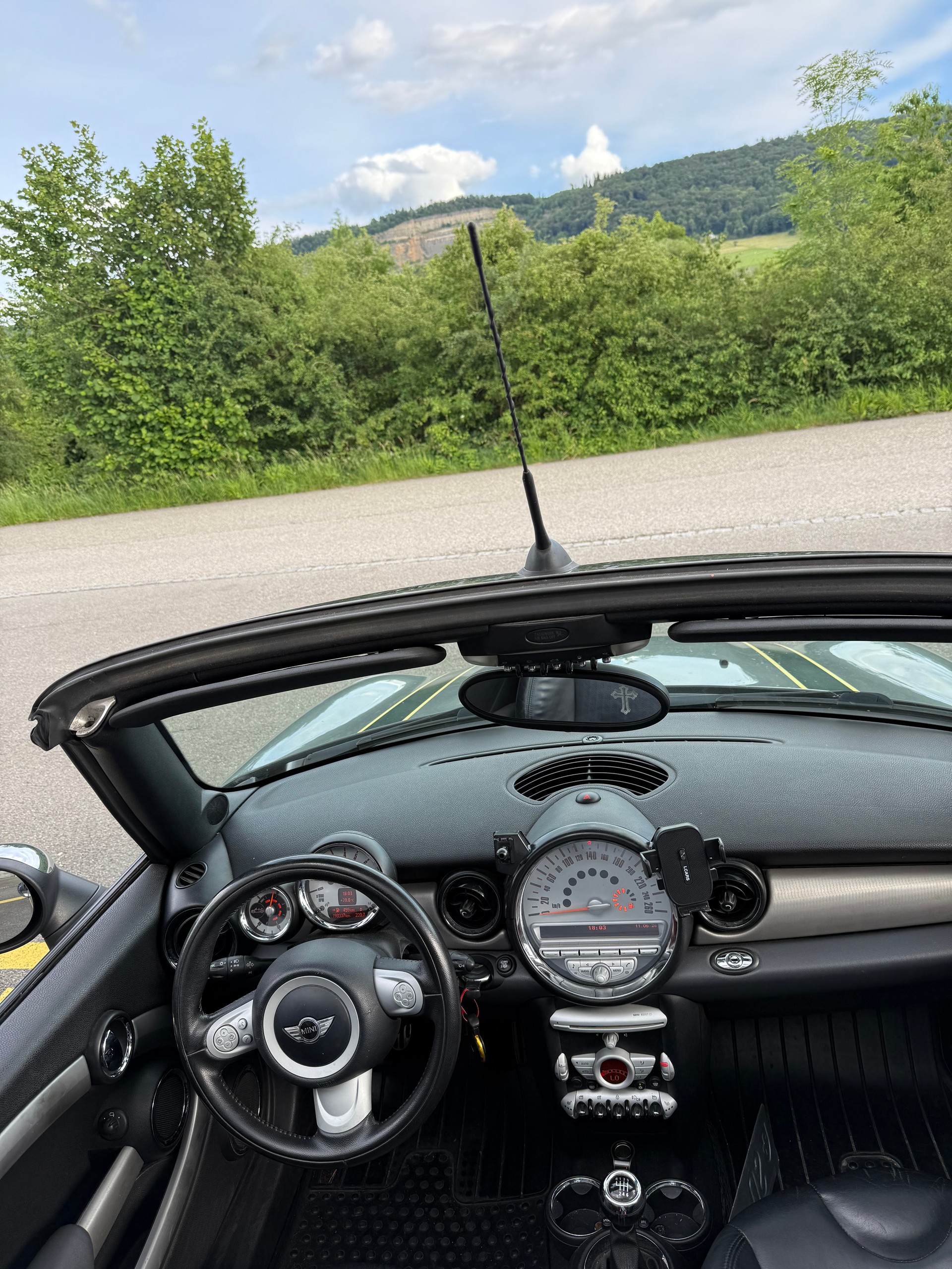 MINI Cooper S Cabriolet-image-11