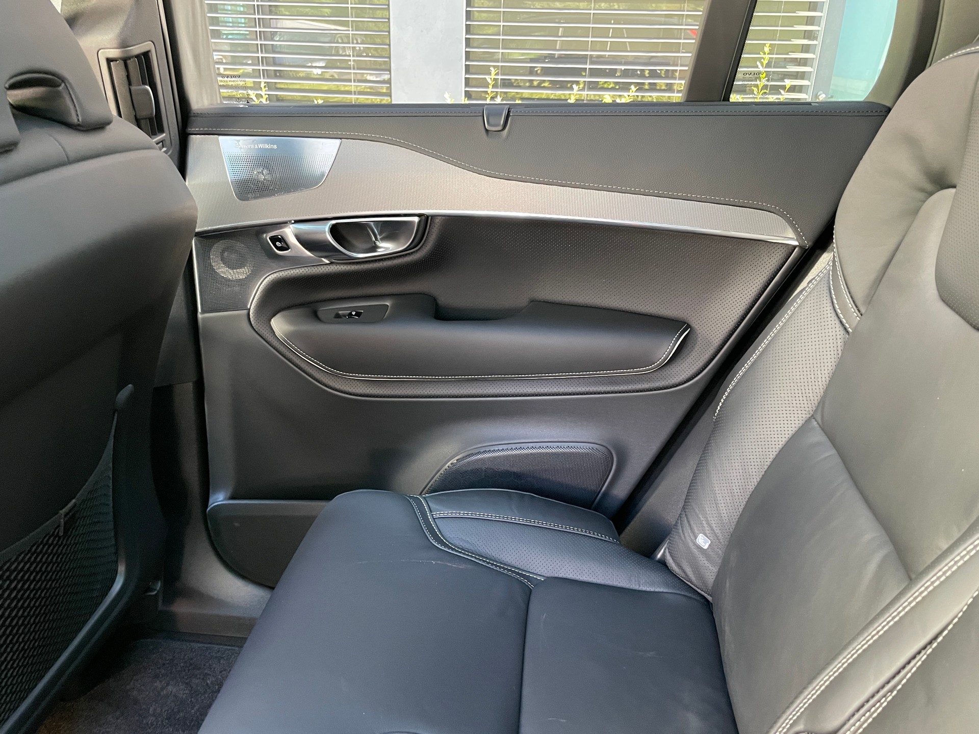 VOLVO XC90 B5 Diesel Mild Hybrid AWD Ultimate Dark Geartronic, 7-Sitzer, Vollausstattun-image-21