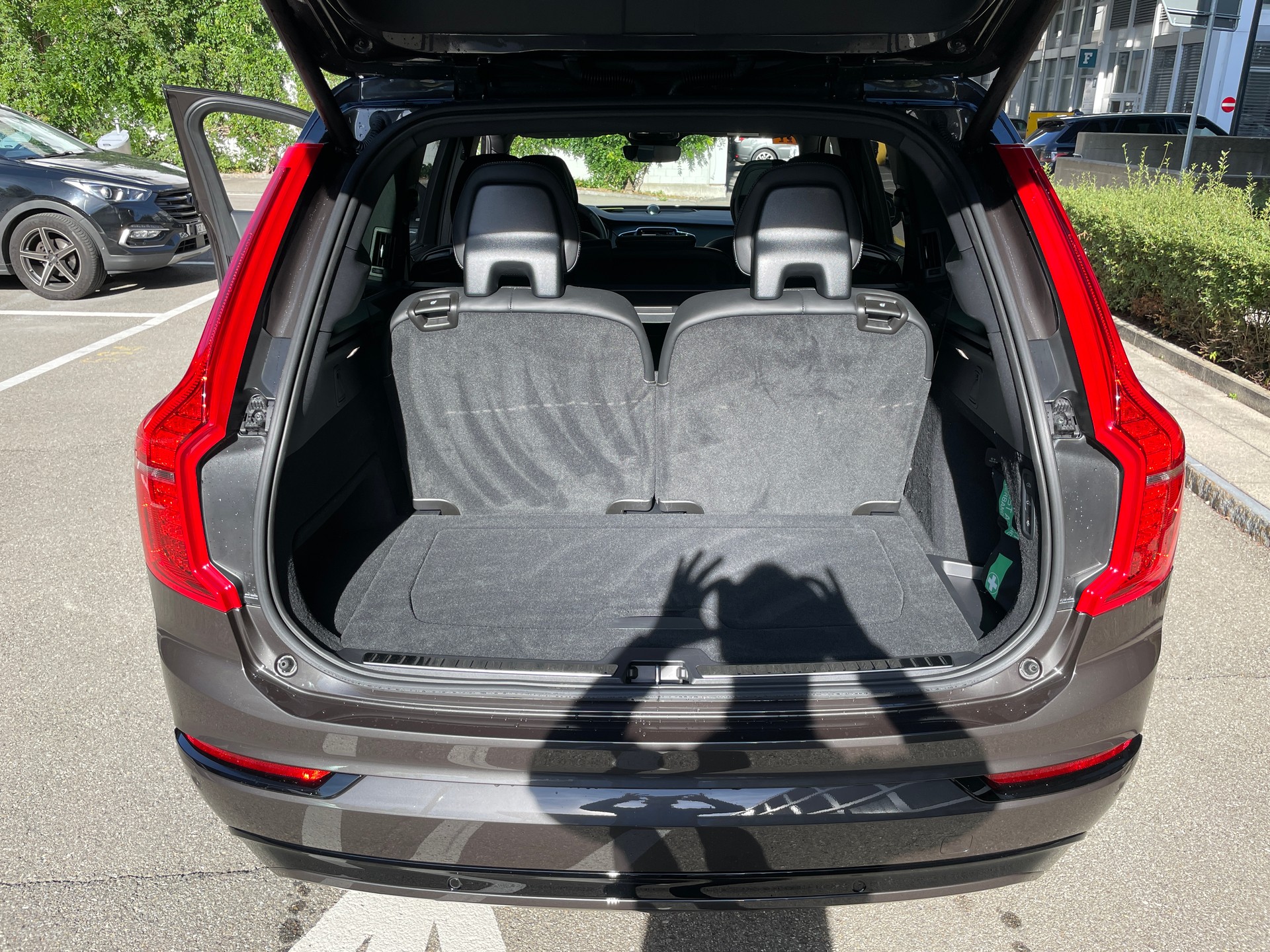 VOLVO XC90 B5 Diesel Mild Hybrid AWD Ultimate Dark Geartronic, 7-Sitzer, Vollausstattun-image-5