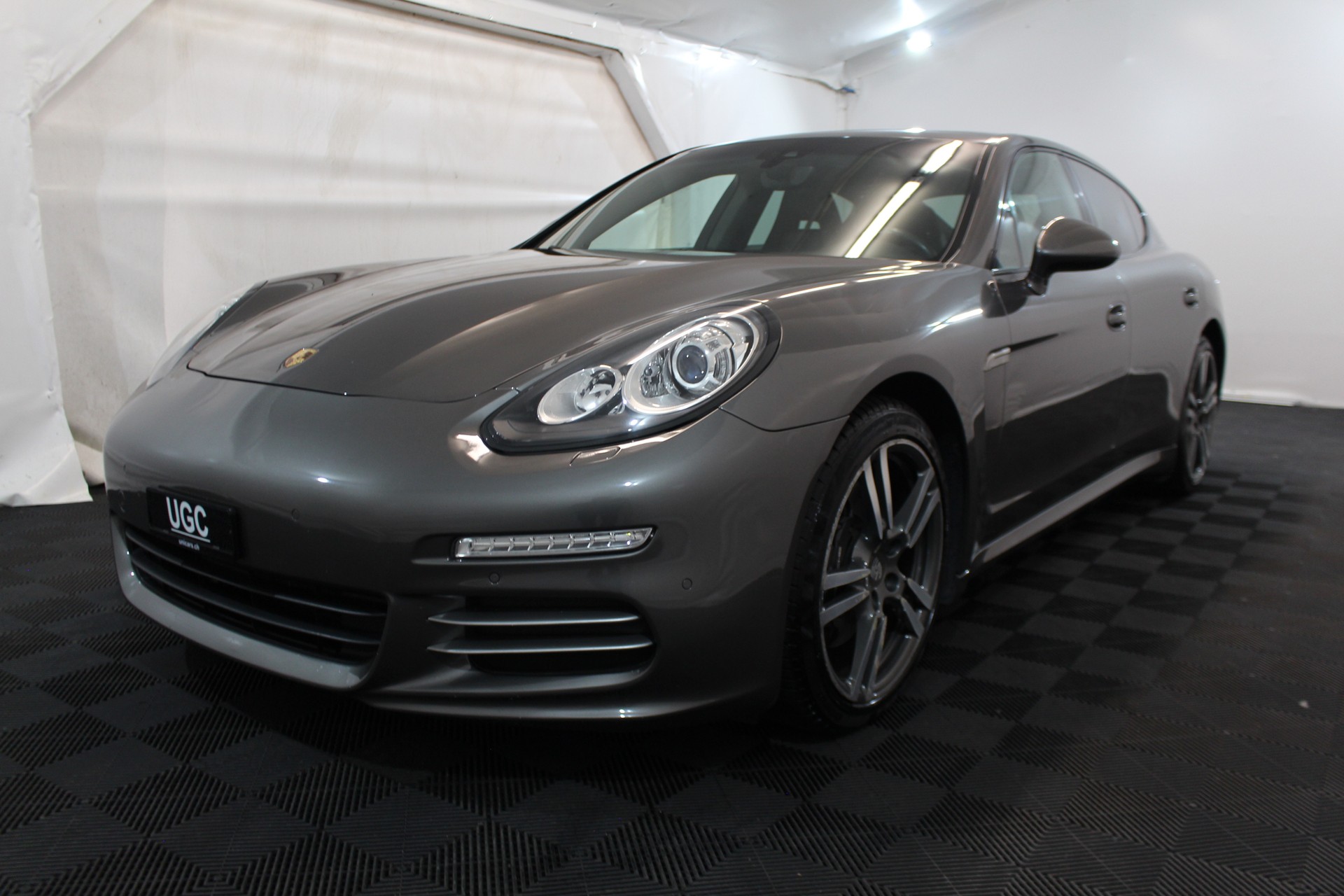 PORSCHE Panamera 3.6 V6 4 PDK-showroom-element-2