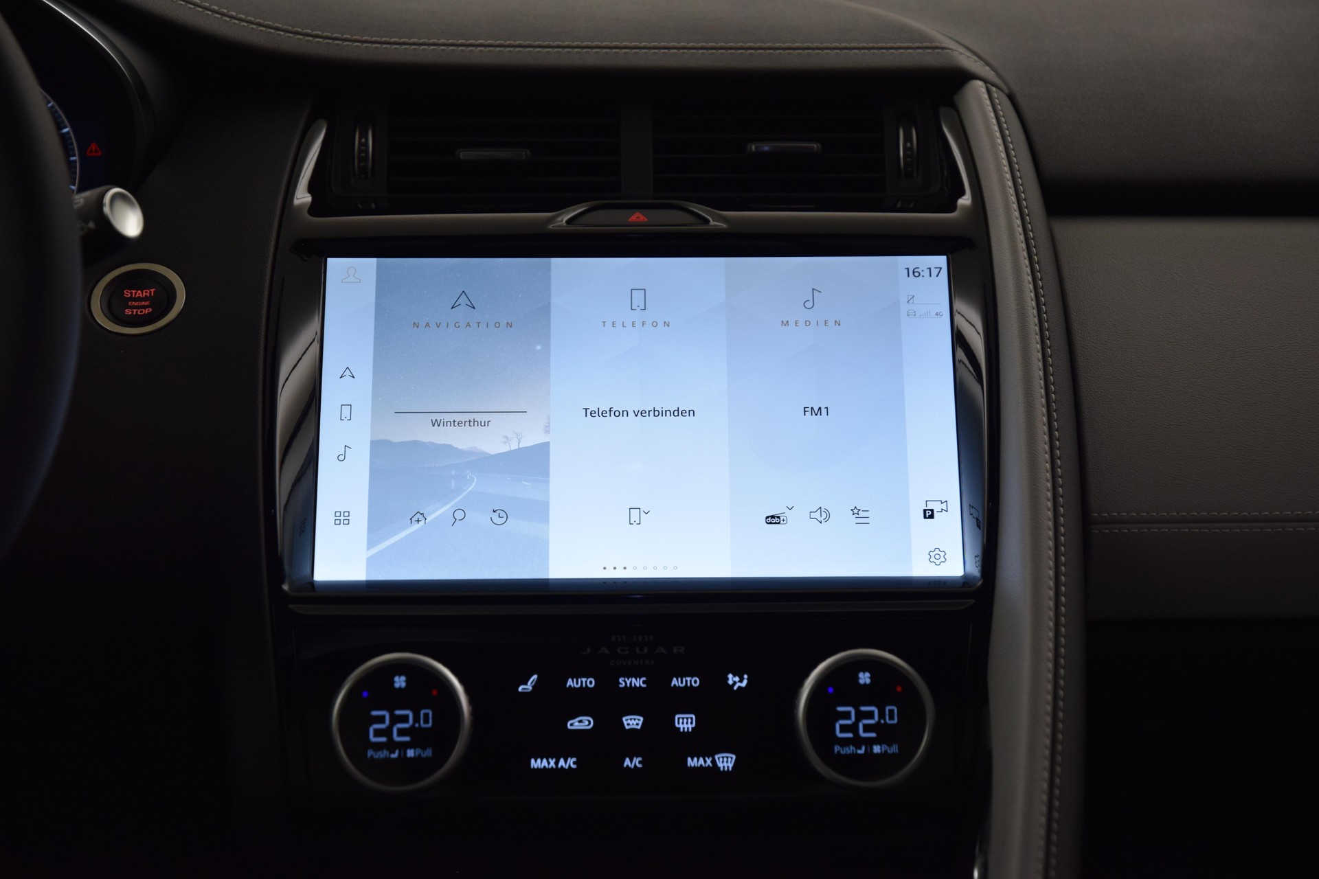 JAGUAR E-Pace 1.5 T 270e R-Dynamic HSE AWD-image-28