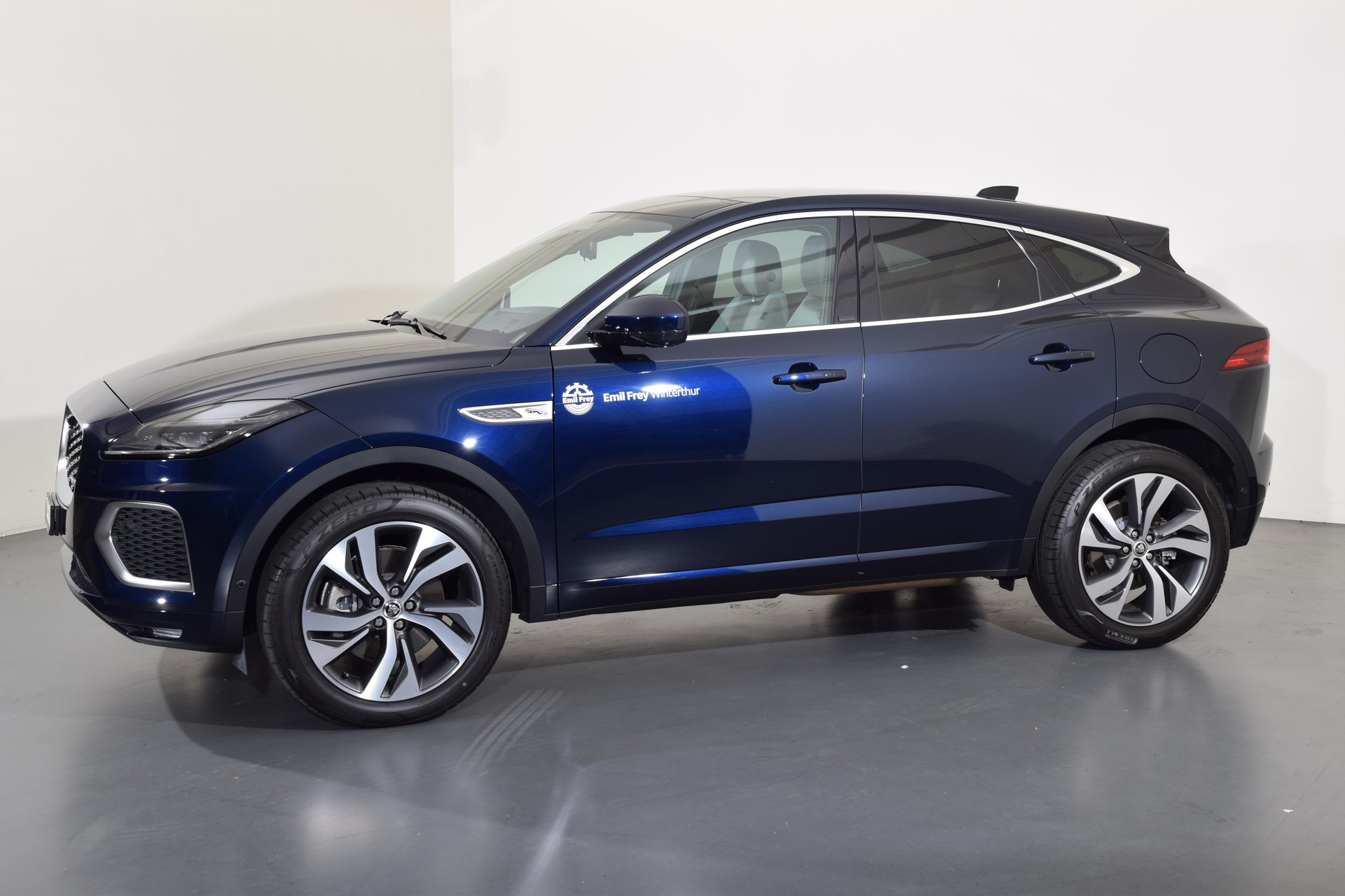 JAGUAR E-Pace 1.5 T 270e R-Dynamic HSE AWD-image-16