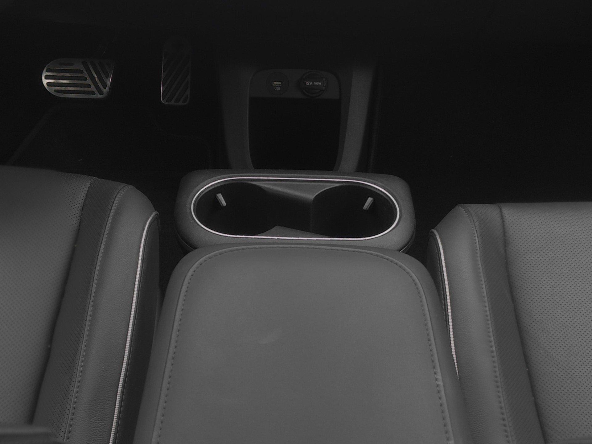 HYUNDAI Ioniq 5 72kWh Look 4WD-image-8