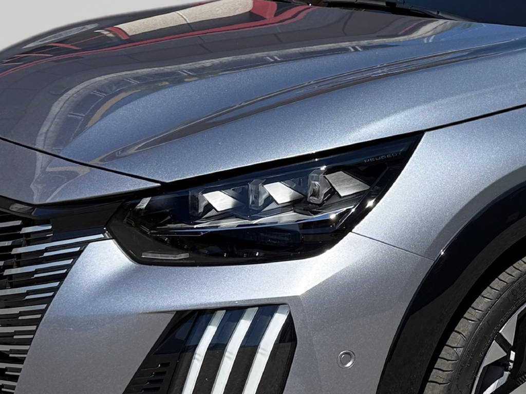 PEUGEOT 208 Hybrid 145 e-DCS6 GT-showroom-element-2