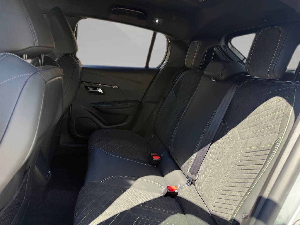 PEUGEOT 208 Hybrid 145 e-DCS6 GT-image-6