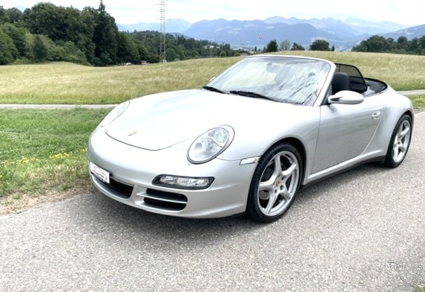 PORSCHE 911 Cabrio Carrera 4