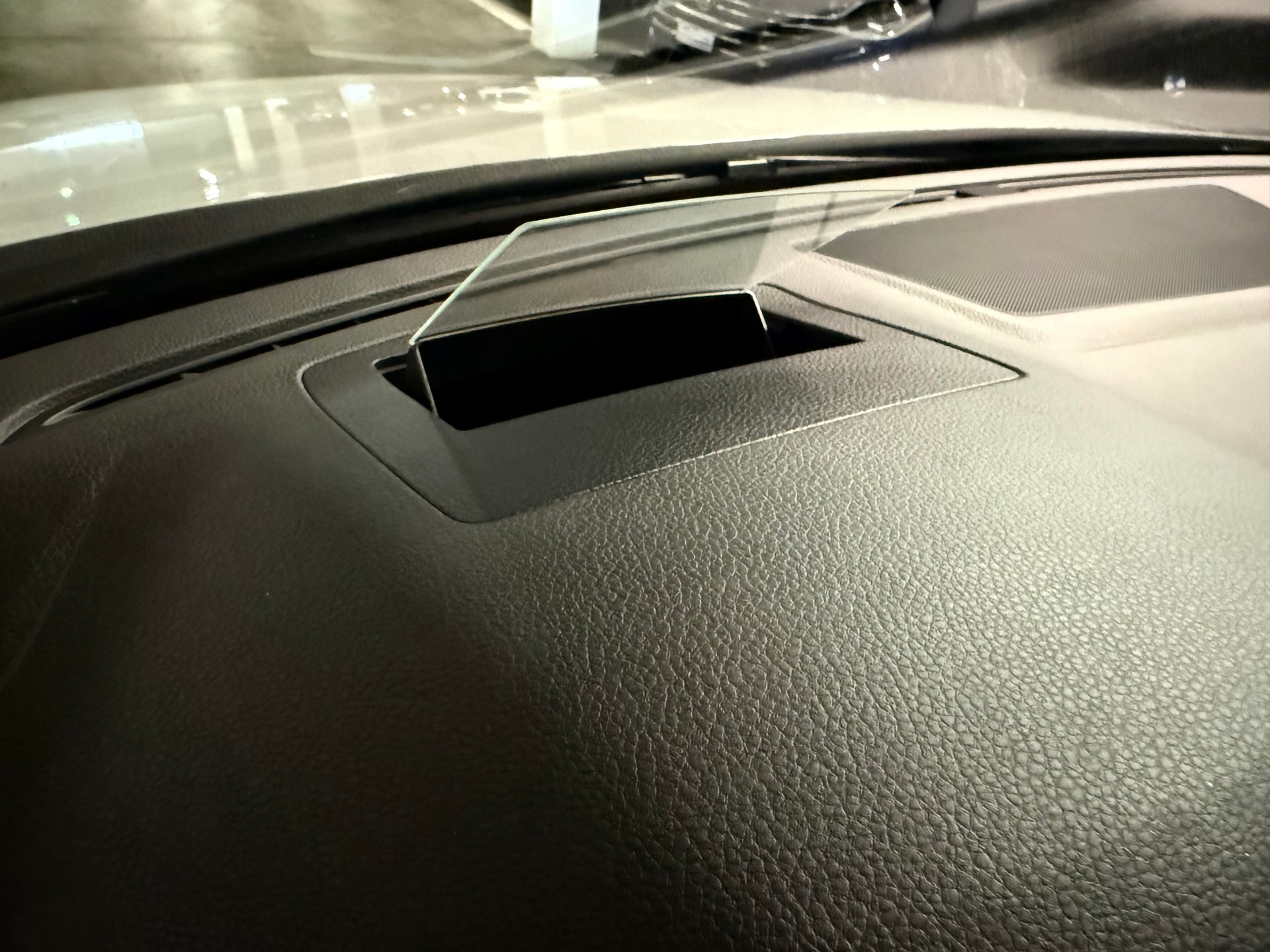 VW Passat 2.0 TDI BMT Business DSG Head-up, Virtual Cockpit-image-12