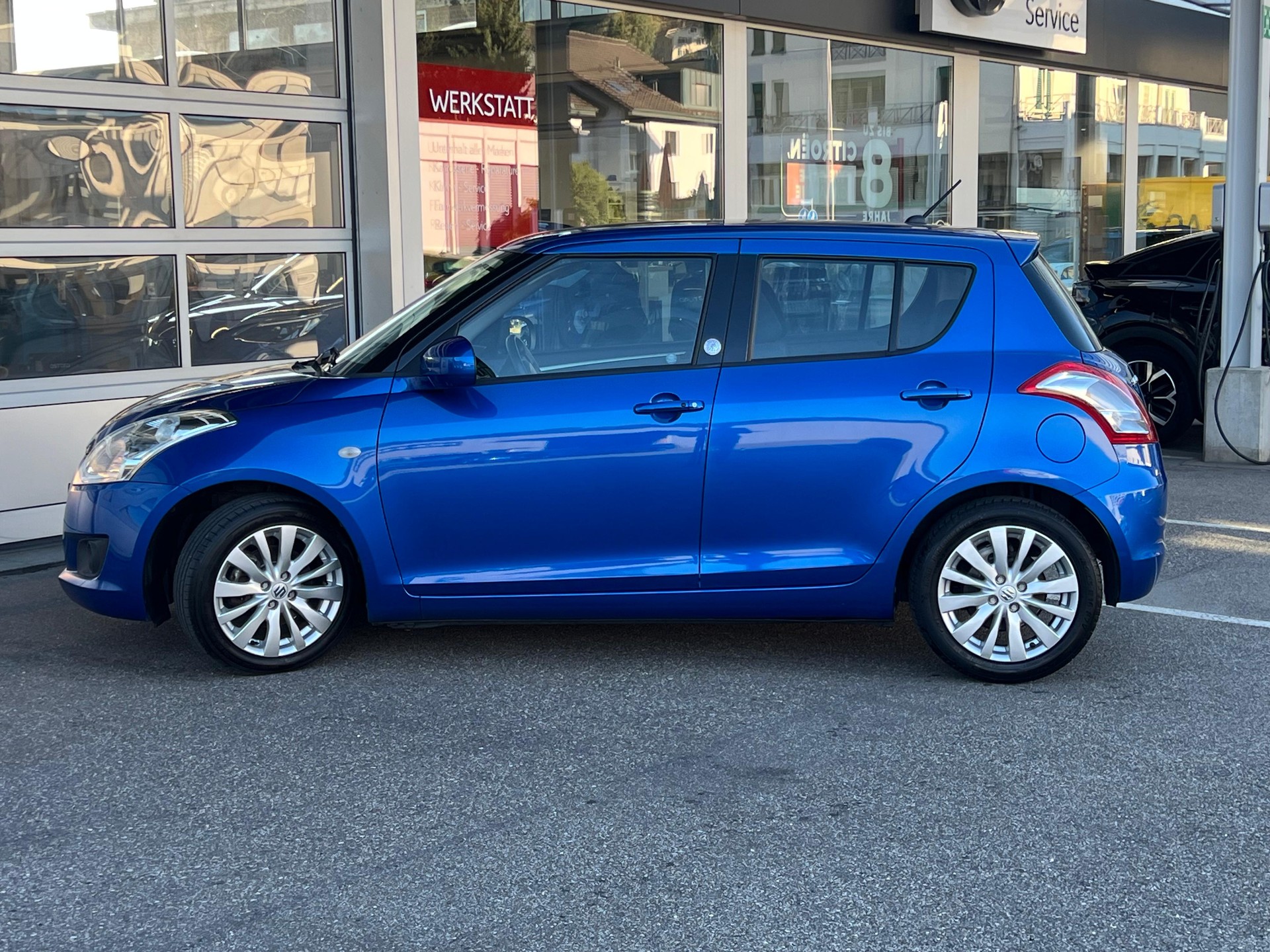 SUZUKI Swift 1.2 GL Indigo-showroom-element-3