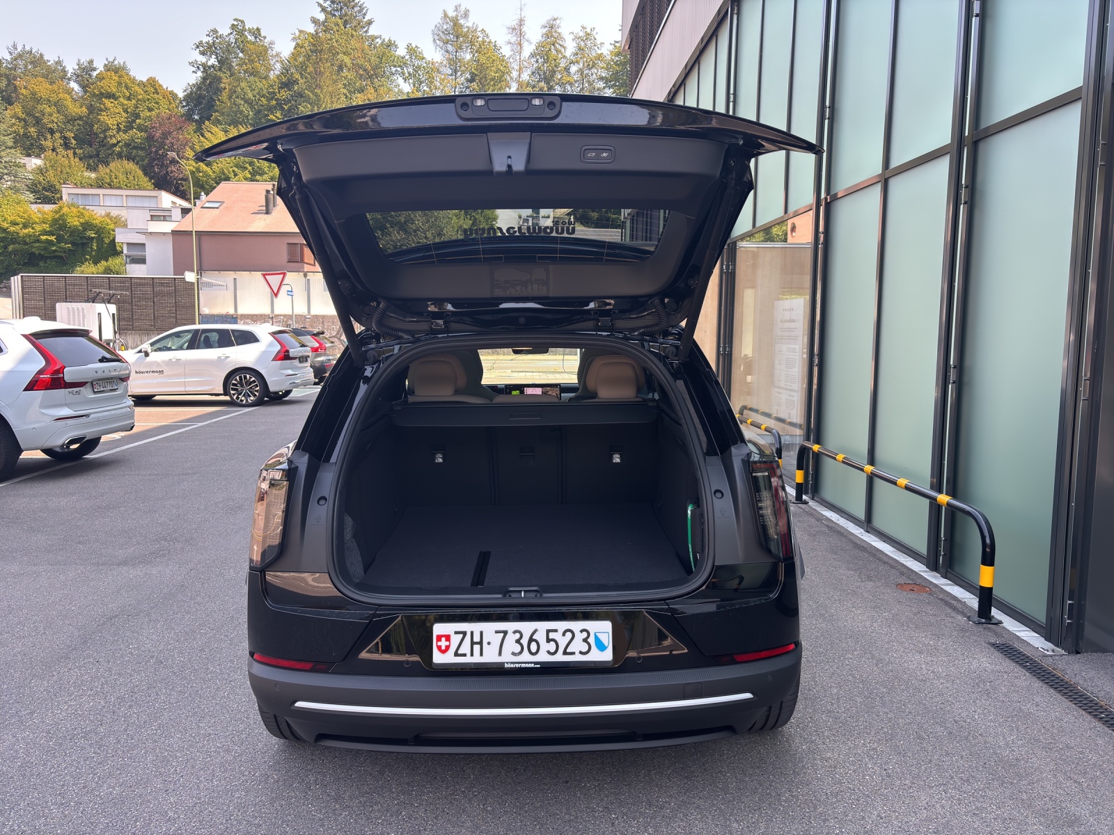 VOLVO EX60 Twin Ultra AWD-image-11