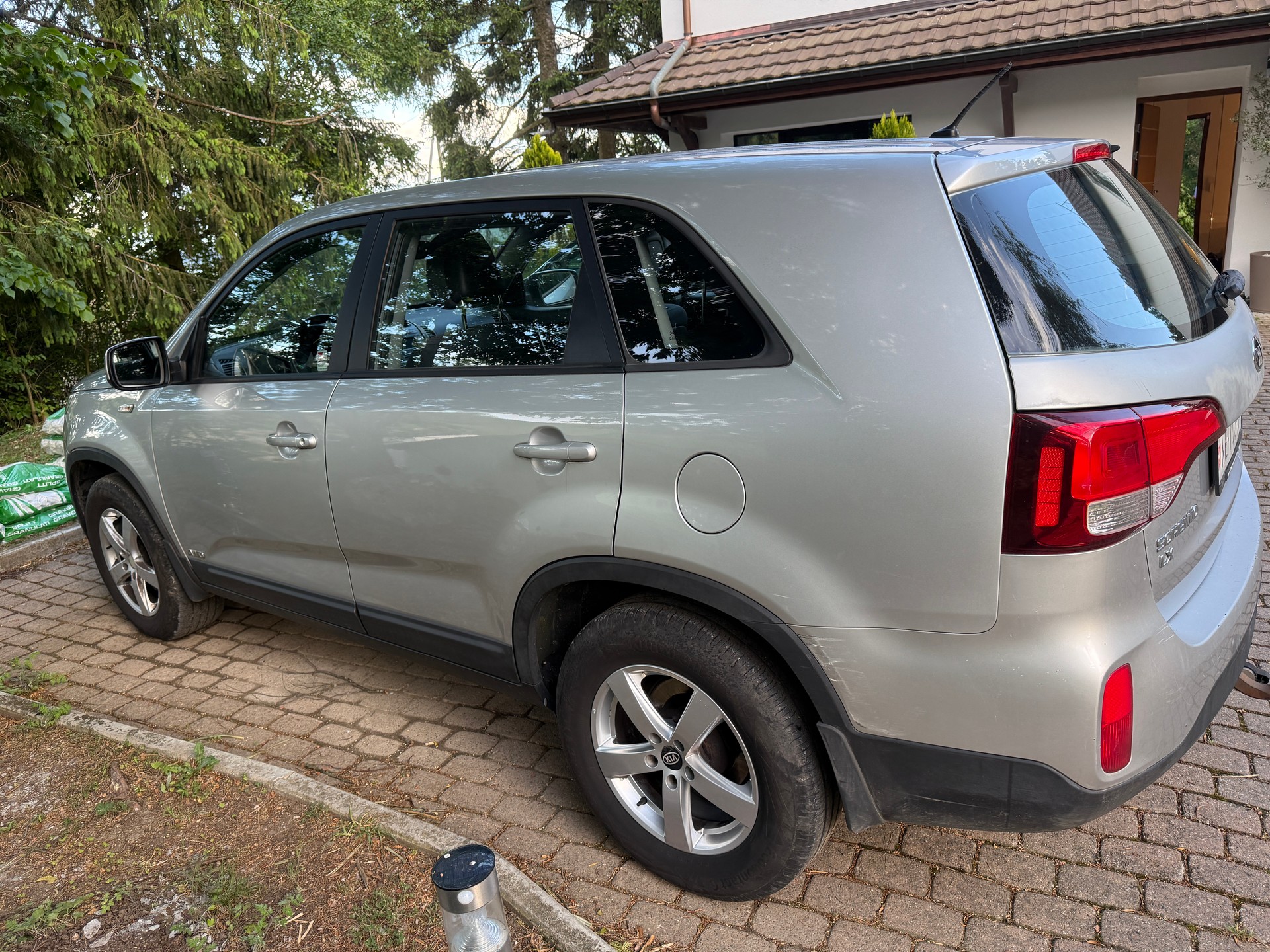 KIA Sorento 2.2 CRDI LX Automatic-image-8