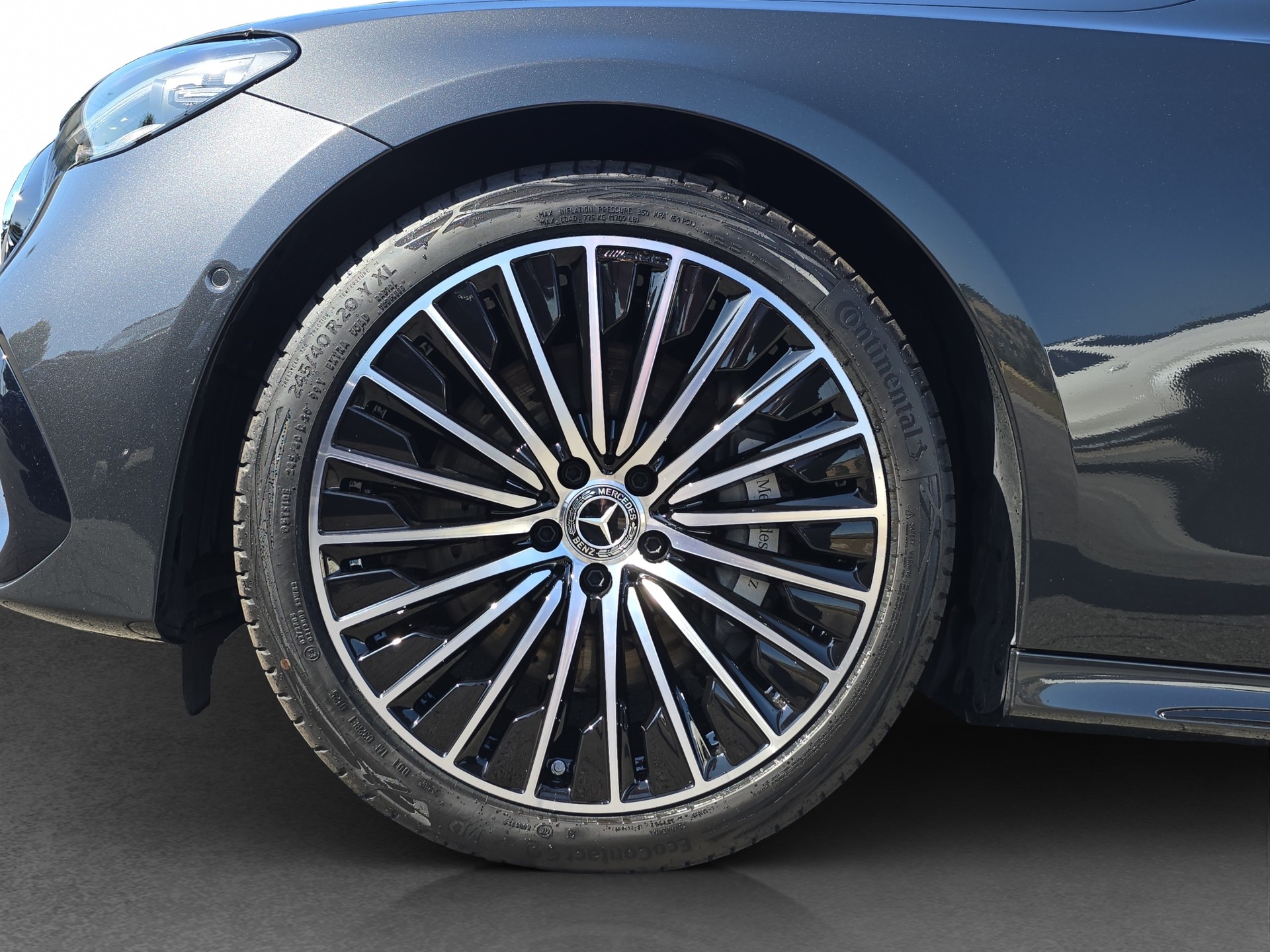 MERCEDES-BENZ E 200 T 9G-Tronic 4Matic-image-11