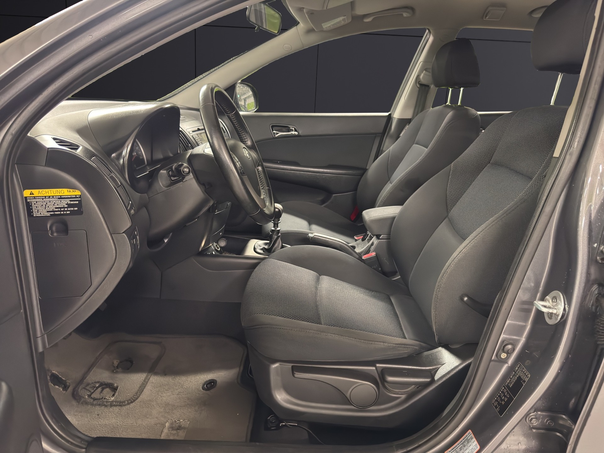 HYUNDAI i30 Wagon 1.6 Comfort-image-12