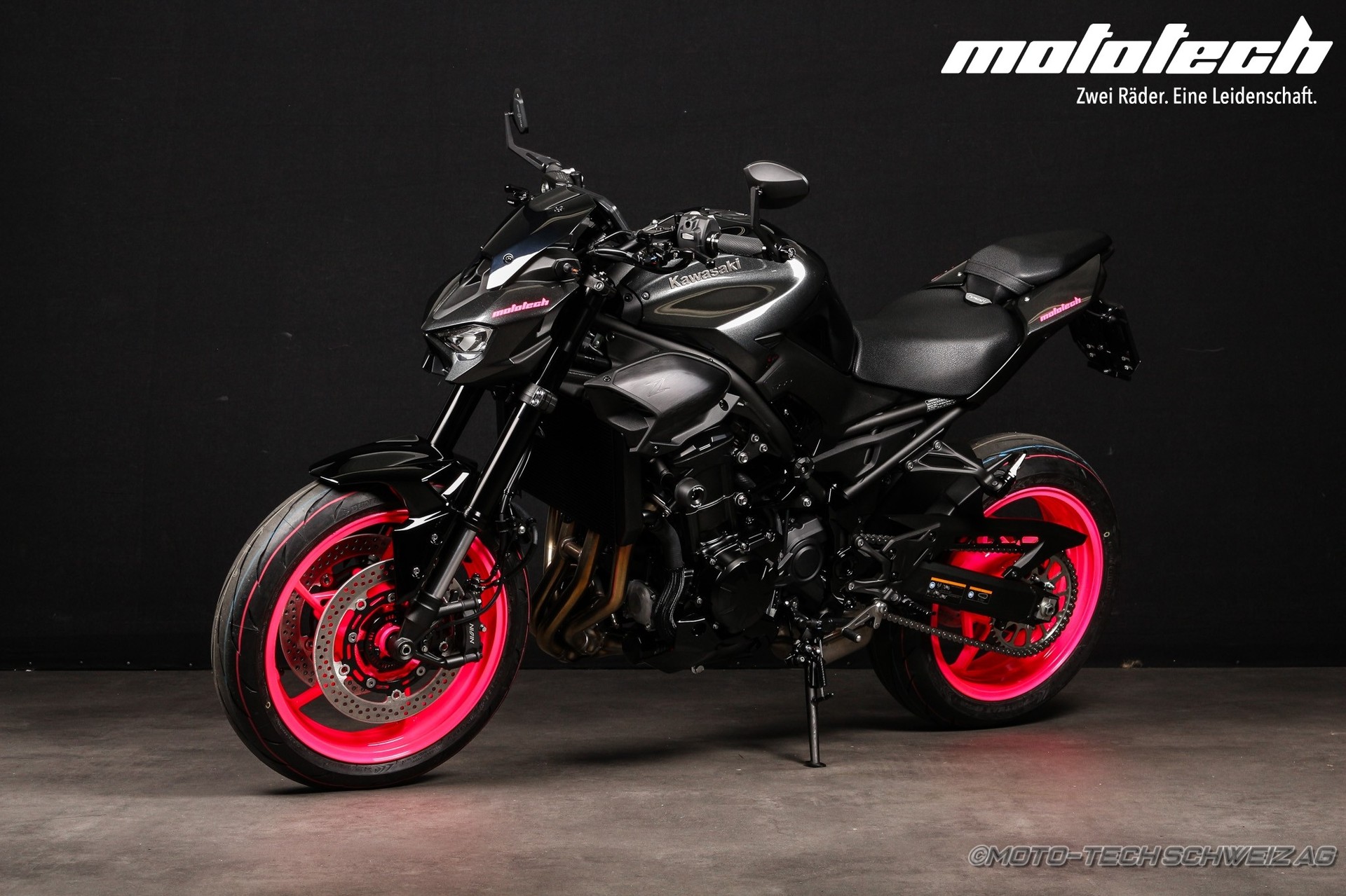 KAWASAKI Z 900 (35/70kW) STAGE 1 SHARK PINK EDITION-image-4