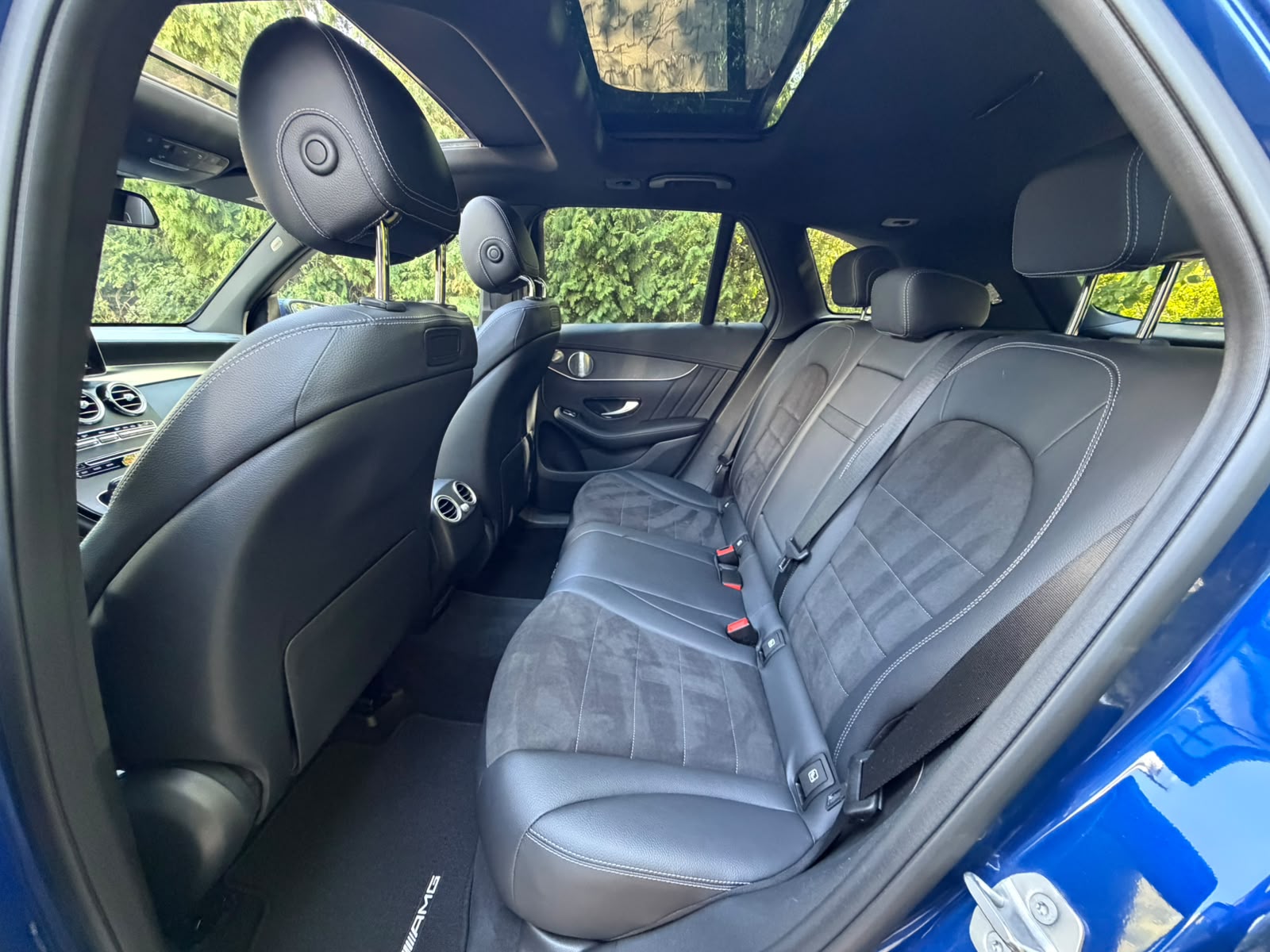 MERCEDES-BENZ GLC 250 d AMG Line 4Matic 9G-Tronic-image-14
